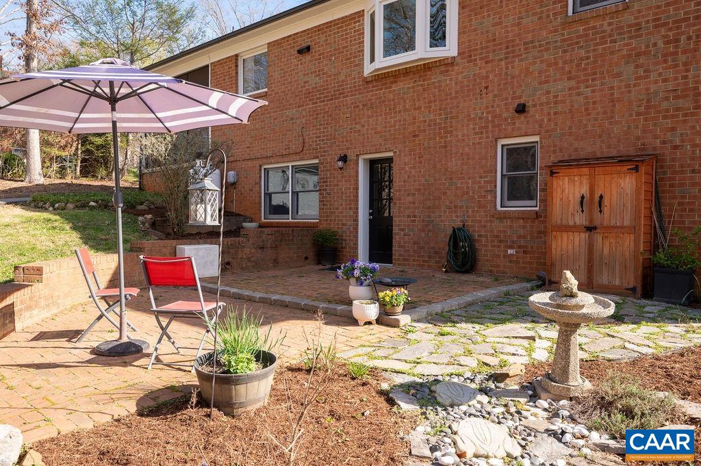 409 WESTMORELAND CT
