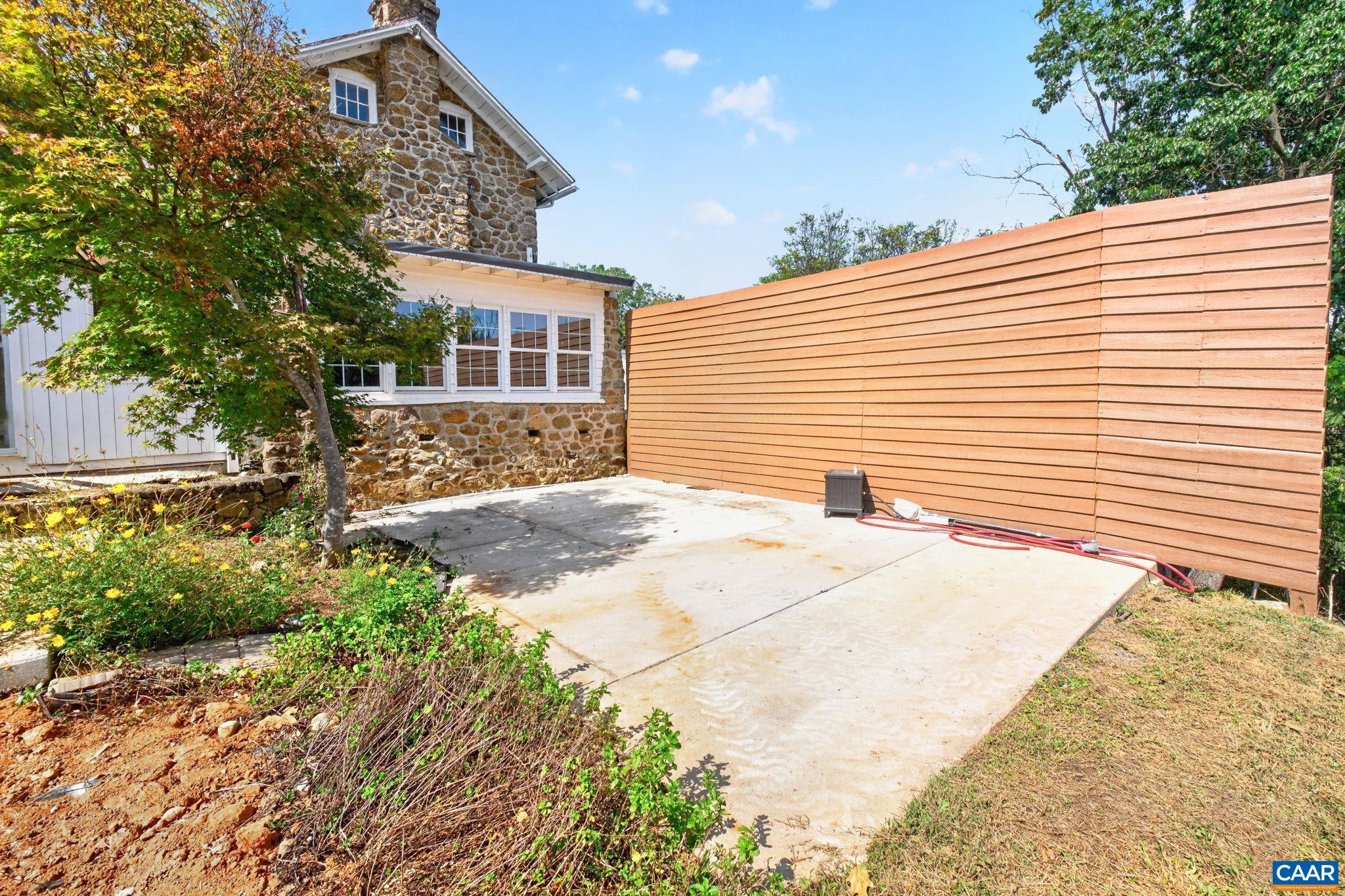 128 ROCKFISH ORCHARD DR