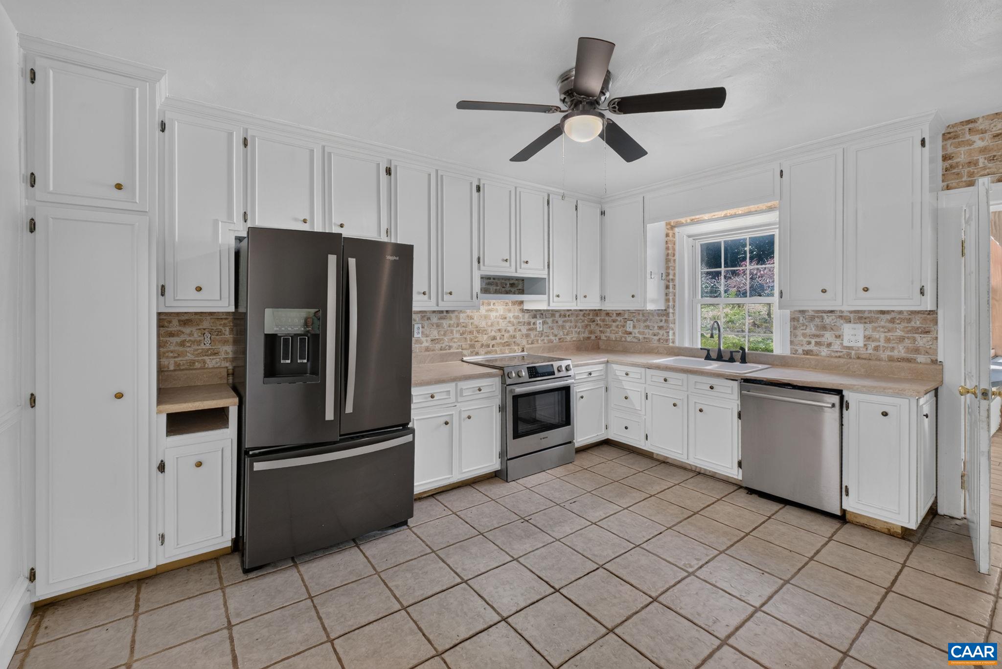 128 ROCKFISH ORCHARD DR