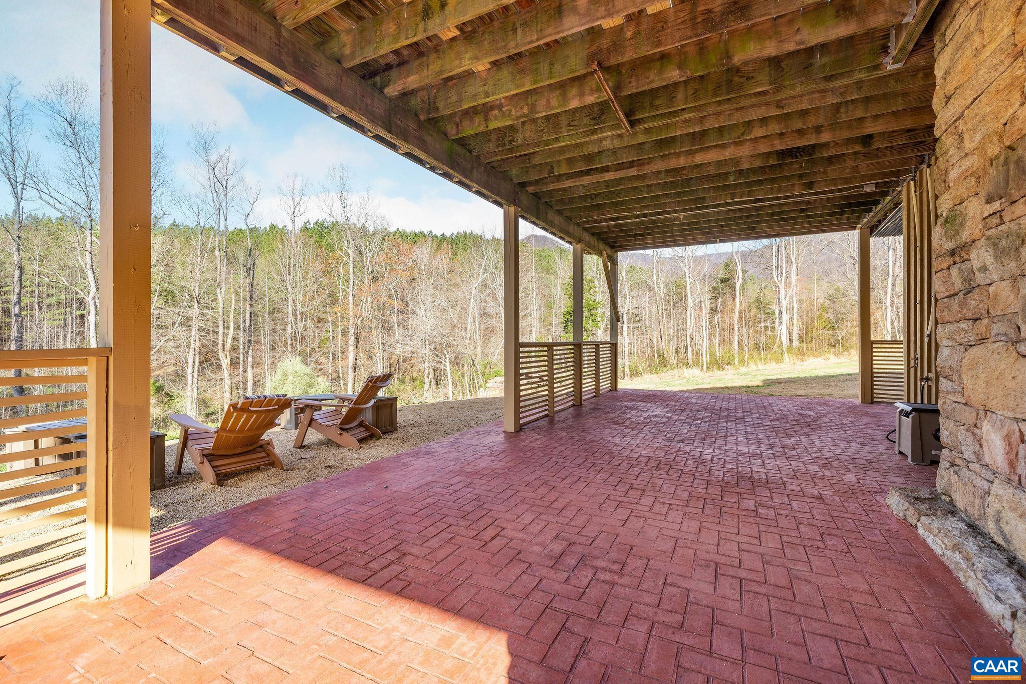 7102 BLACKWELLS HOLLOW RD