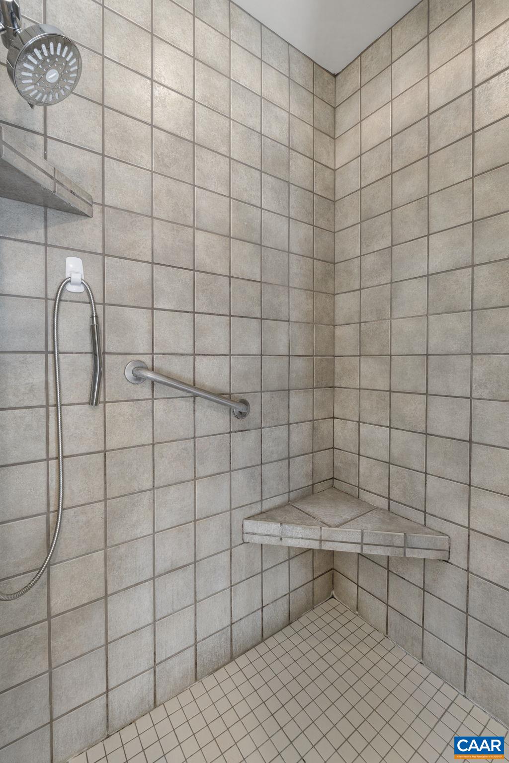 4190 LUXOR TERRACE DR