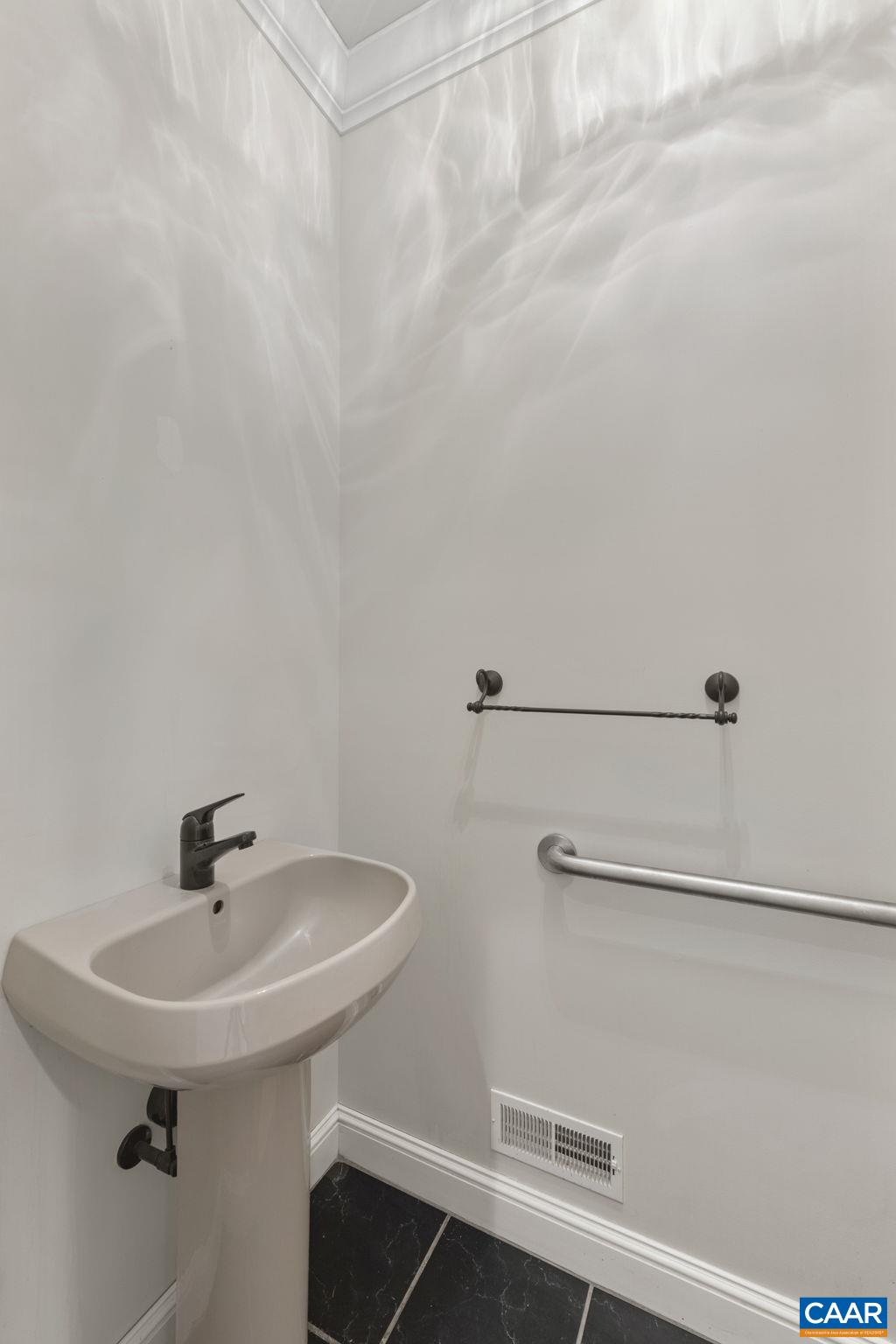 4190 LUXOR TERRACE DR