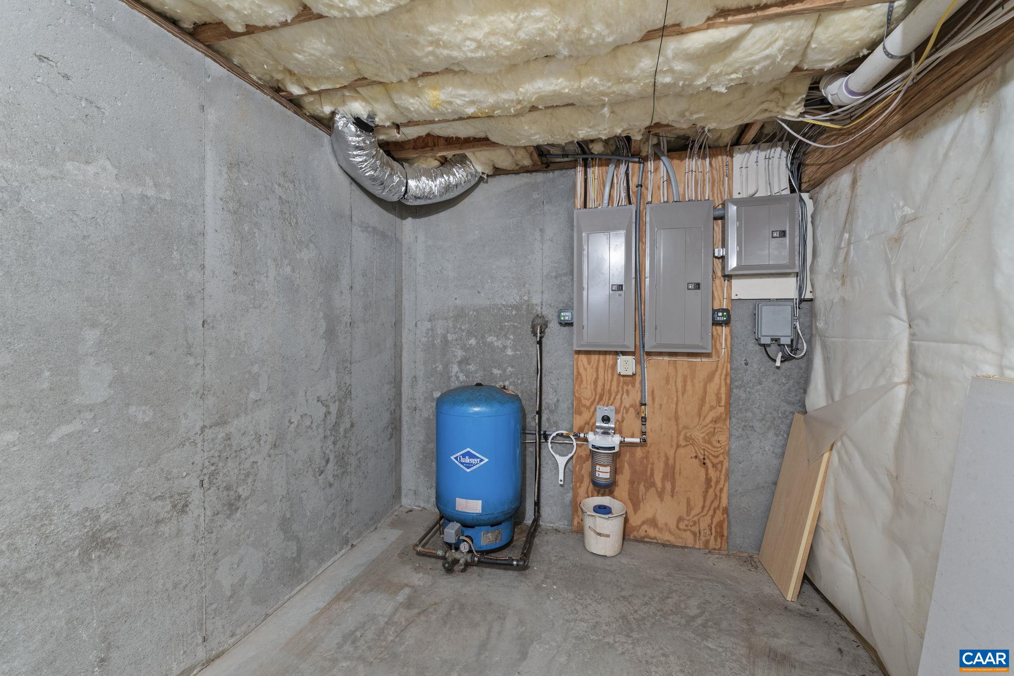 4190 LUXOR TERRACE DR