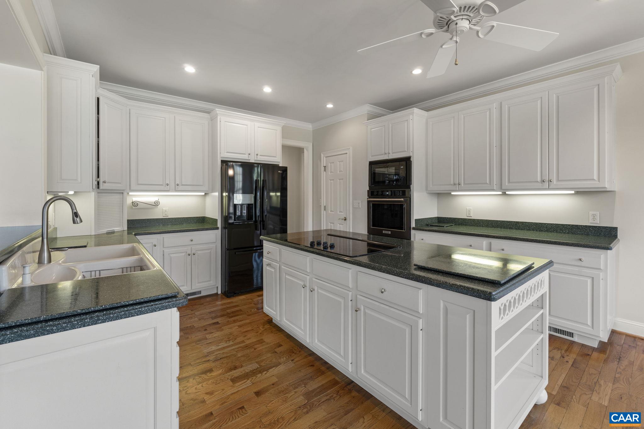 4190 LUXOR TERRACE DR