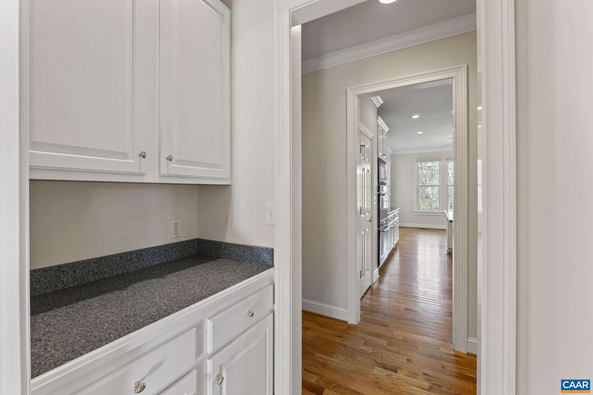 4190 LUXOR TERRACE DR