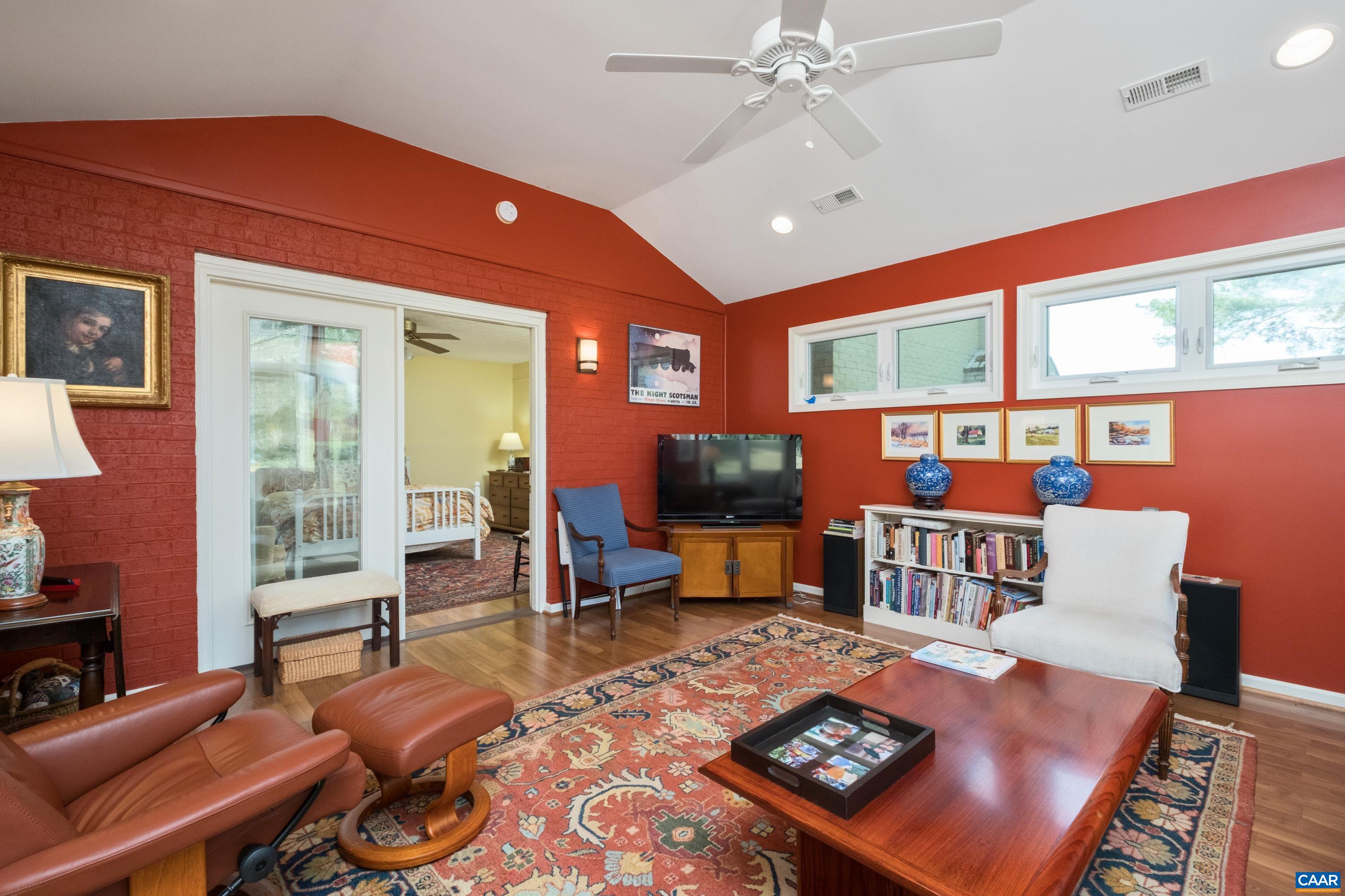 1165 FORTUNES COVE LN