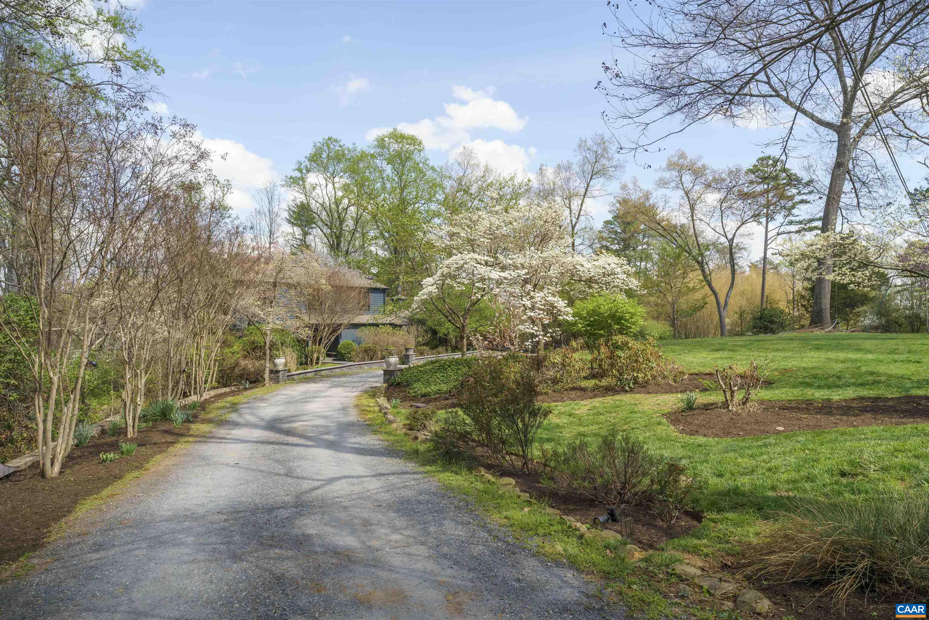 2220 CORNWALL RD
