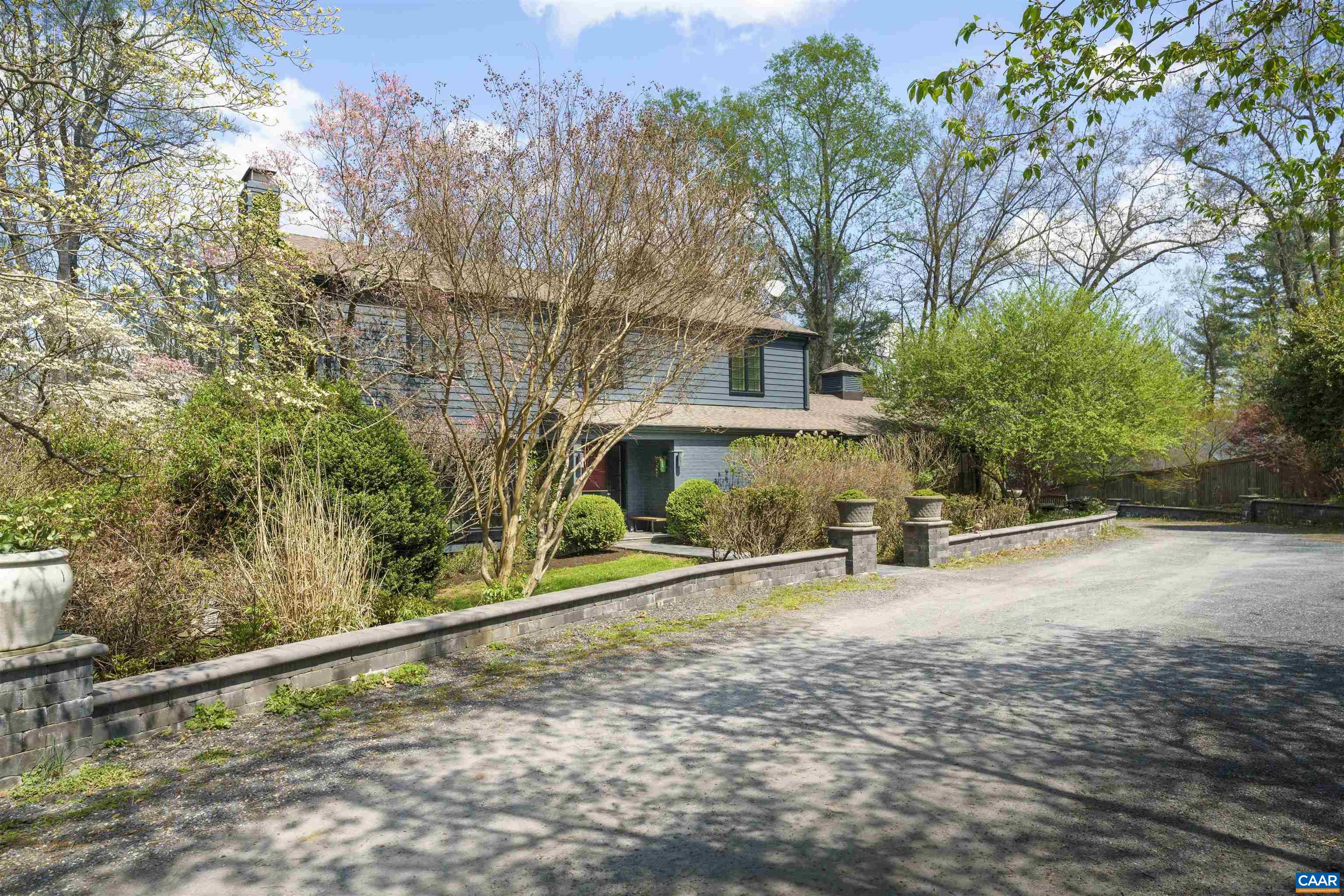 2220 CORNWALL RD