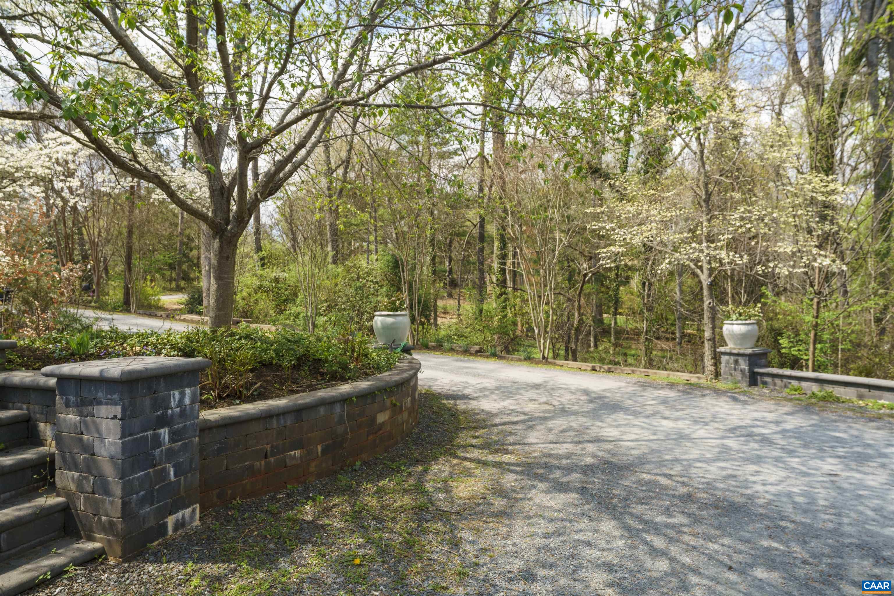 2220 CORNWALL RD