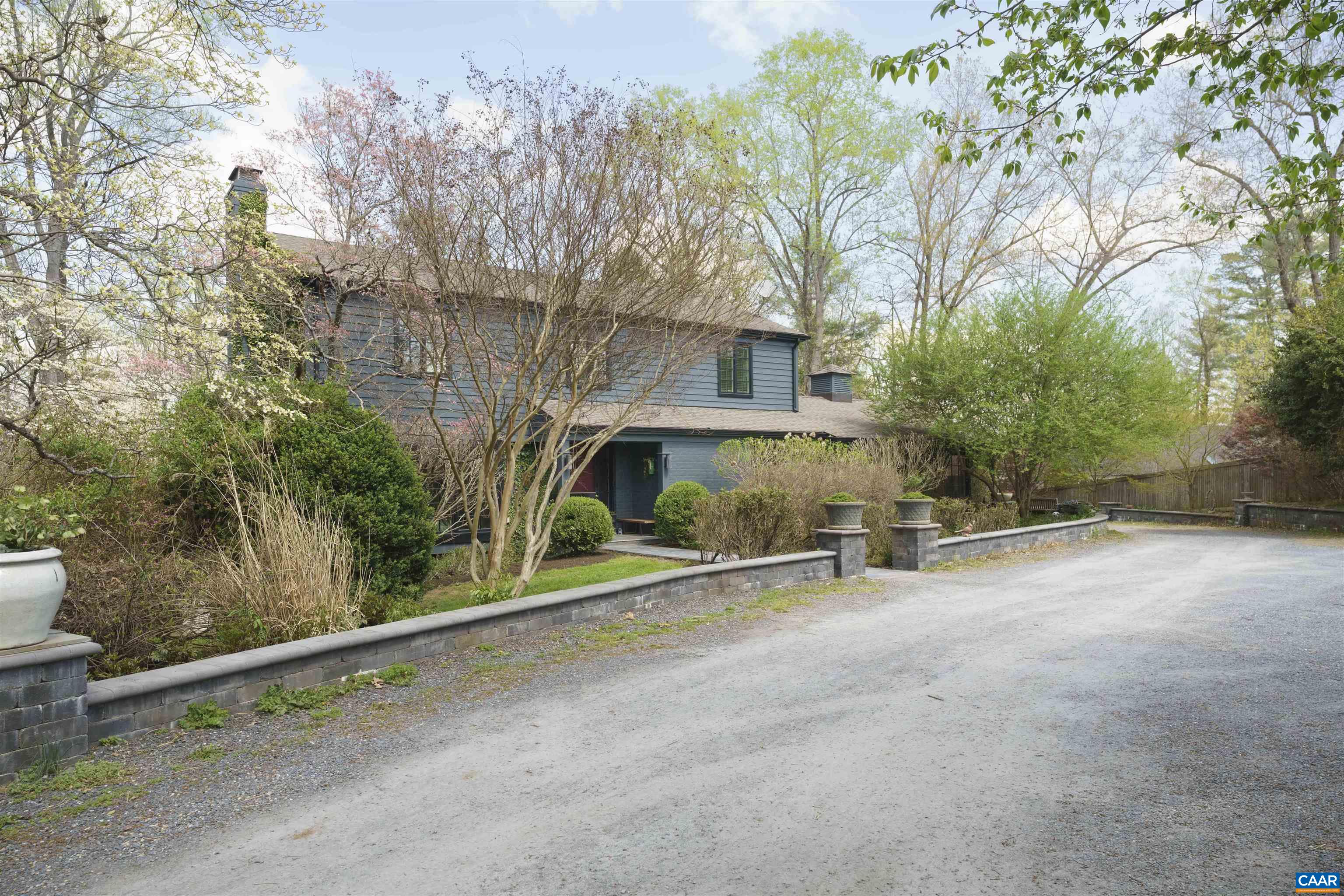 2220 CORNWALL RD