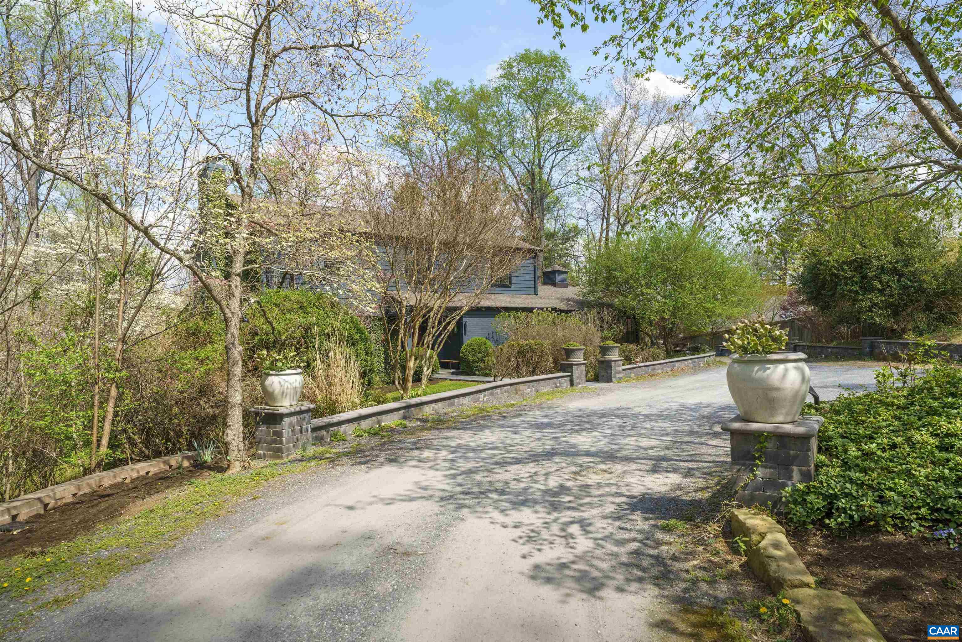 2220 CORNWALL RD
