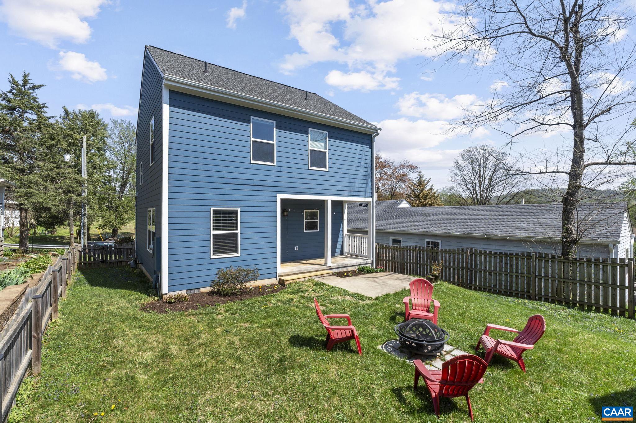 904 ROCKLAND AVE