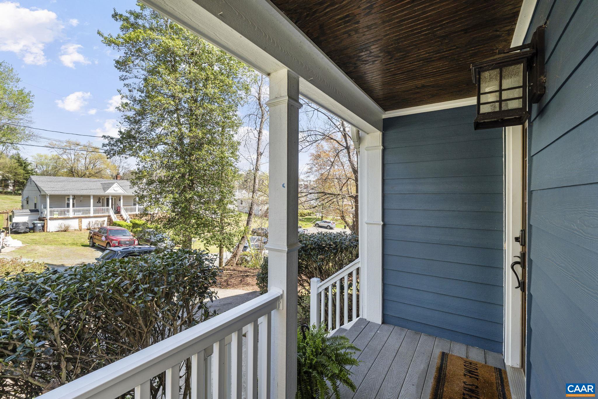 904 ROCKLAND AVE