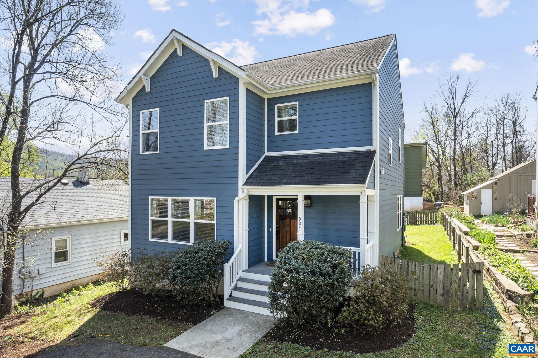 904 ROCKLAND AVE