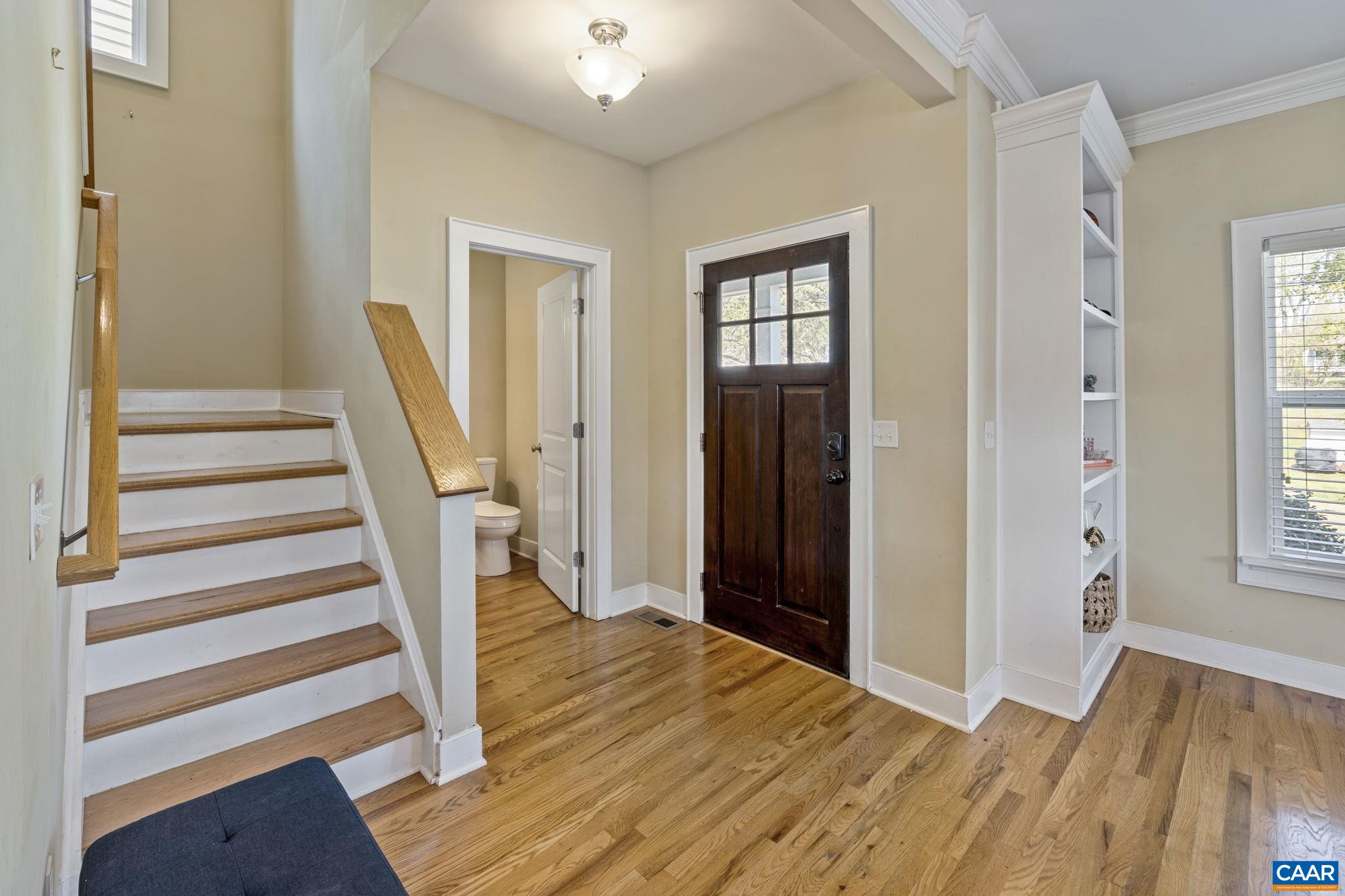 904 ROCKLAND AVE