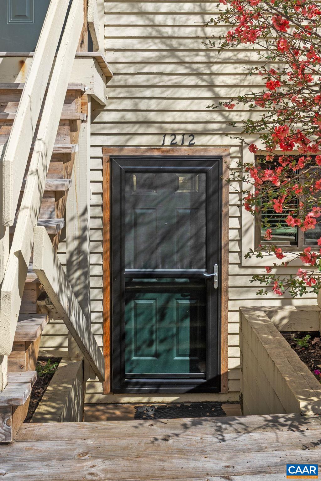 1212 CHATHAM RDG