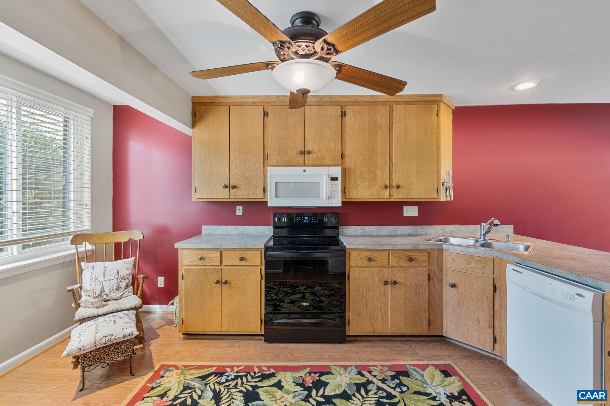 1212 CHATHAM RDG