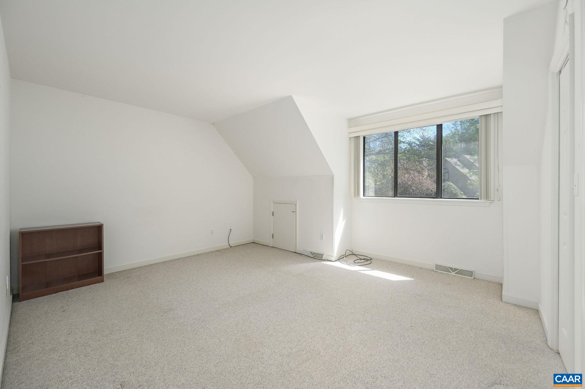 1294 MILLPOND RD
