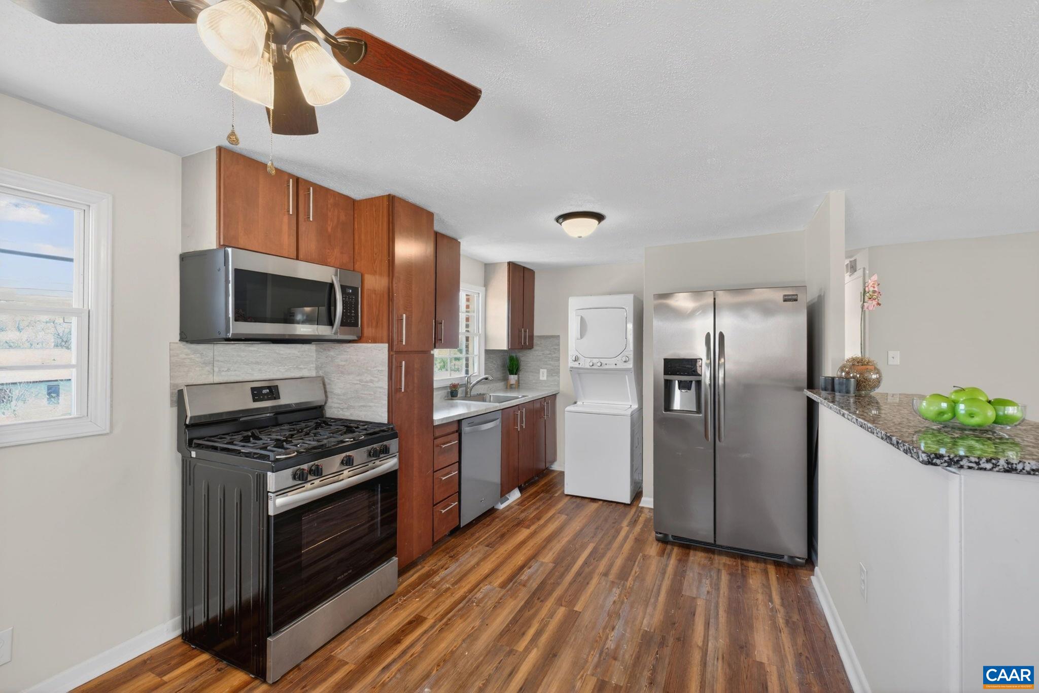 316 CARLTON RD