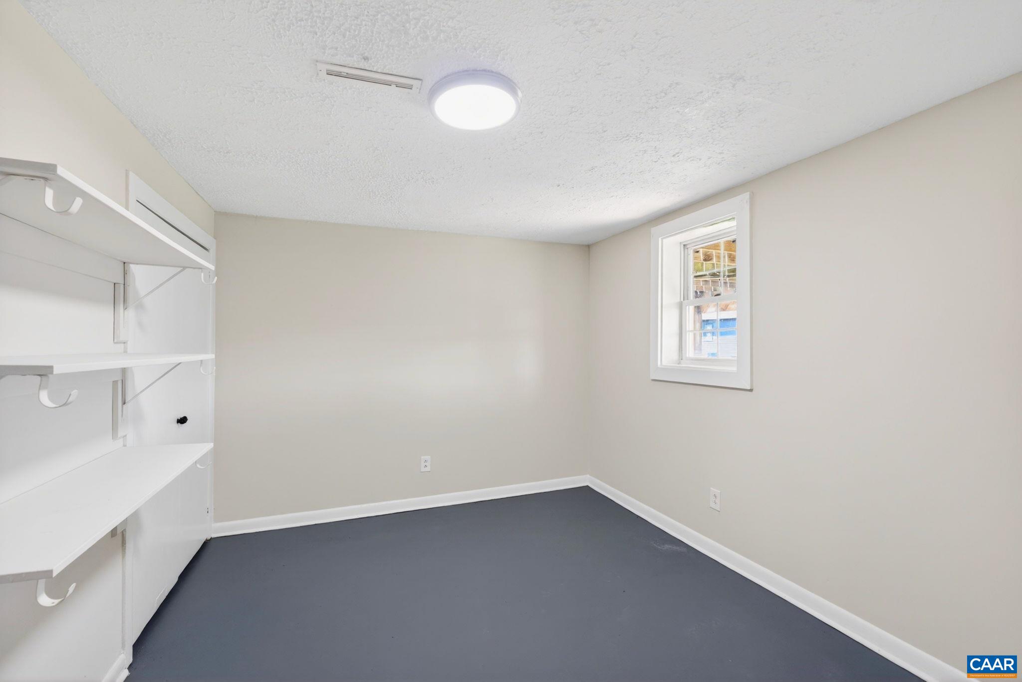 316 CARLTON RD