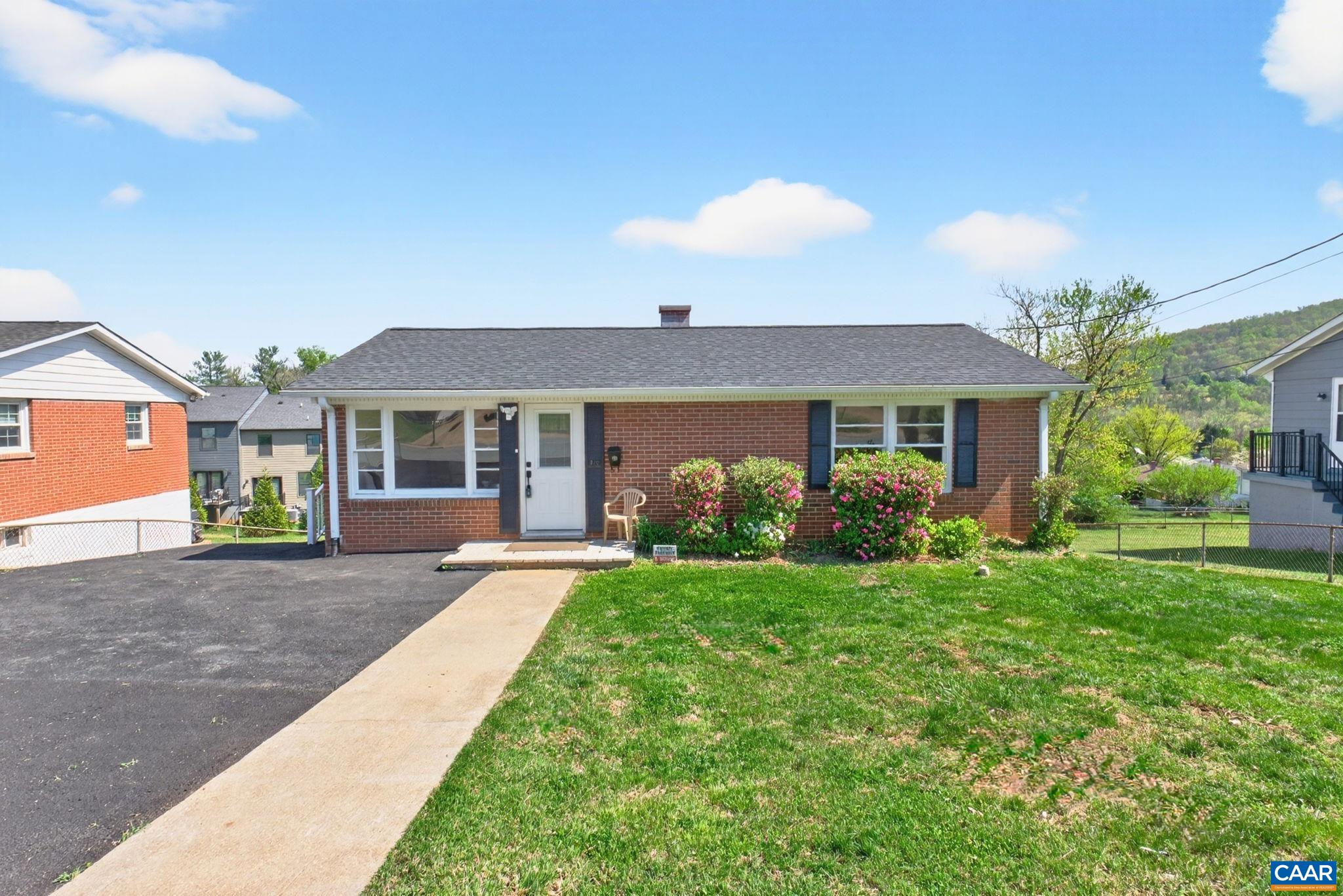 316 CARLTON RD