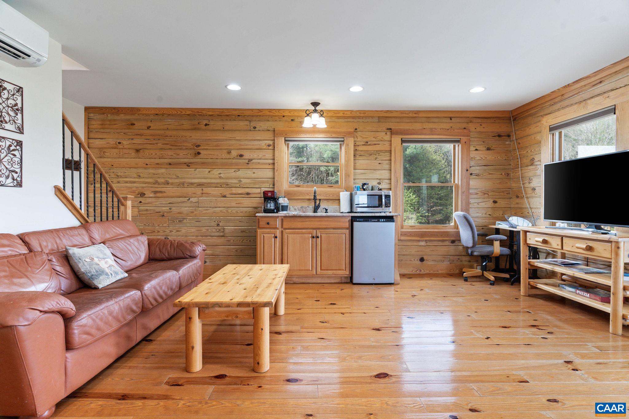 42 RIVER RIDGE LN