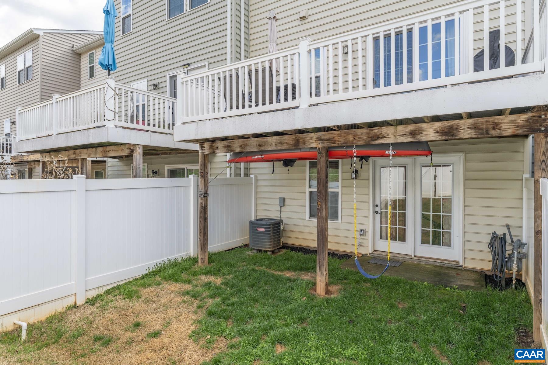 2052 ELM TREE CT