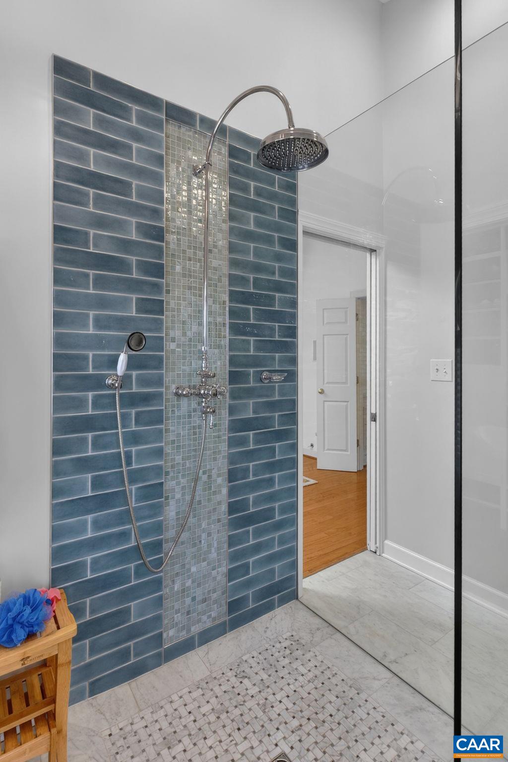 1113 RIVER OAKS LN