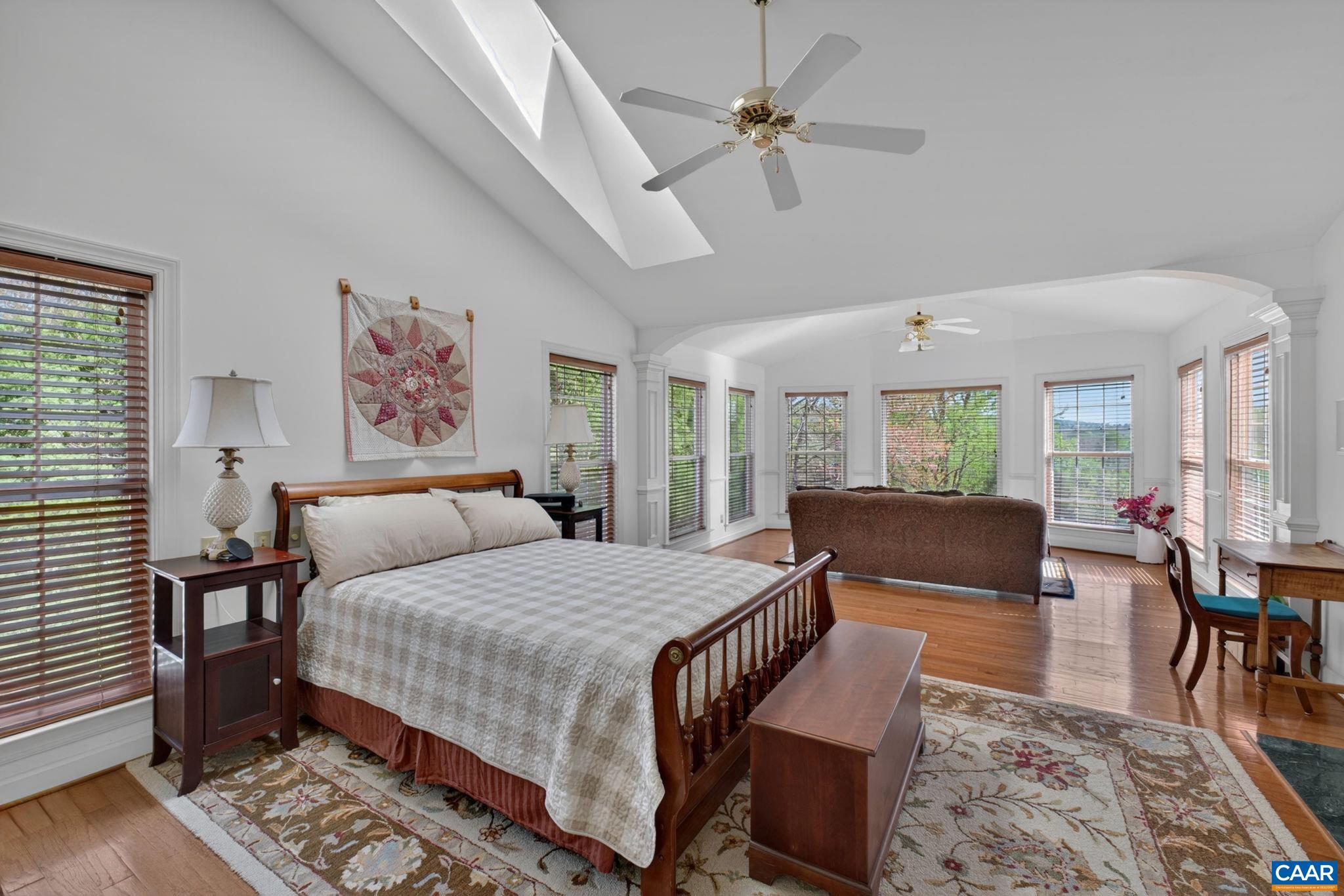 1113 RIVER OAKS LN