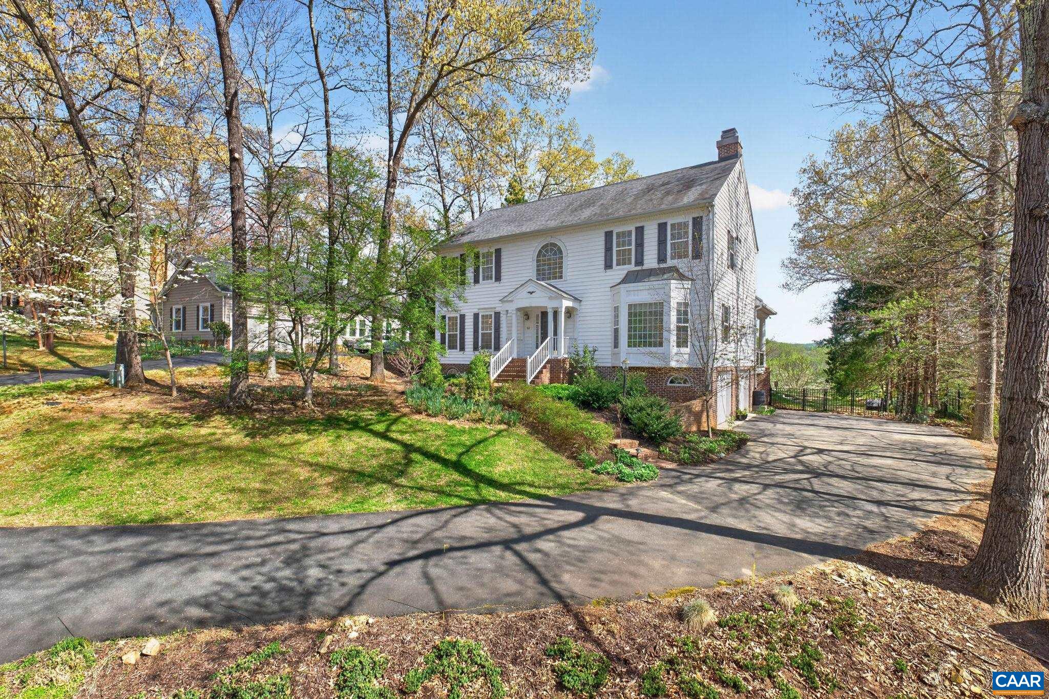 1113 RIVER OAKS LN