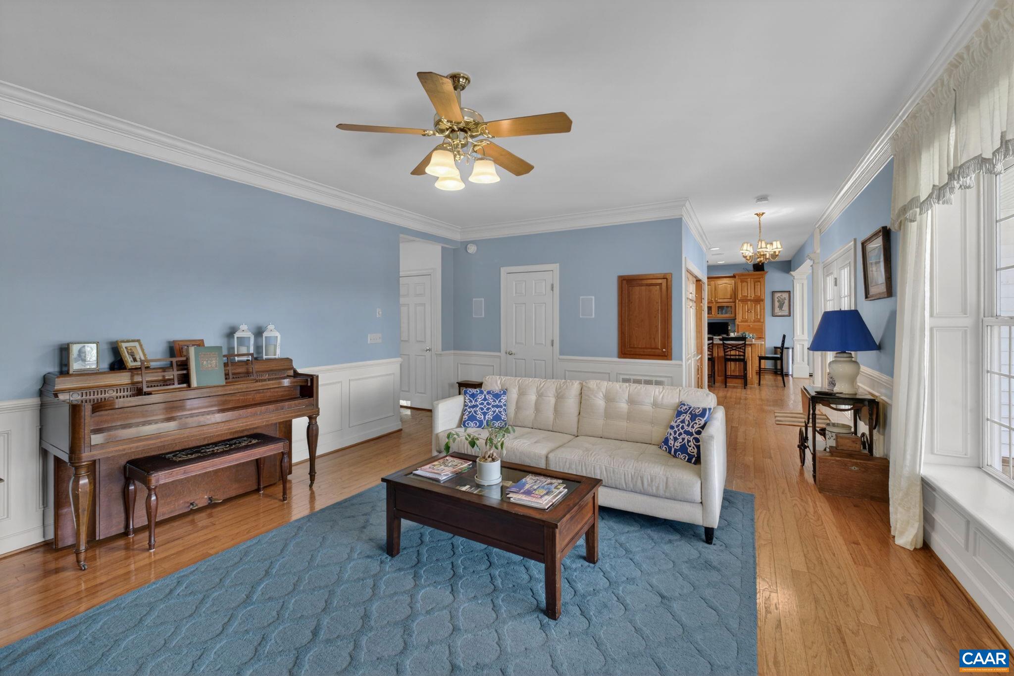 1113 RIVER OAKS LN