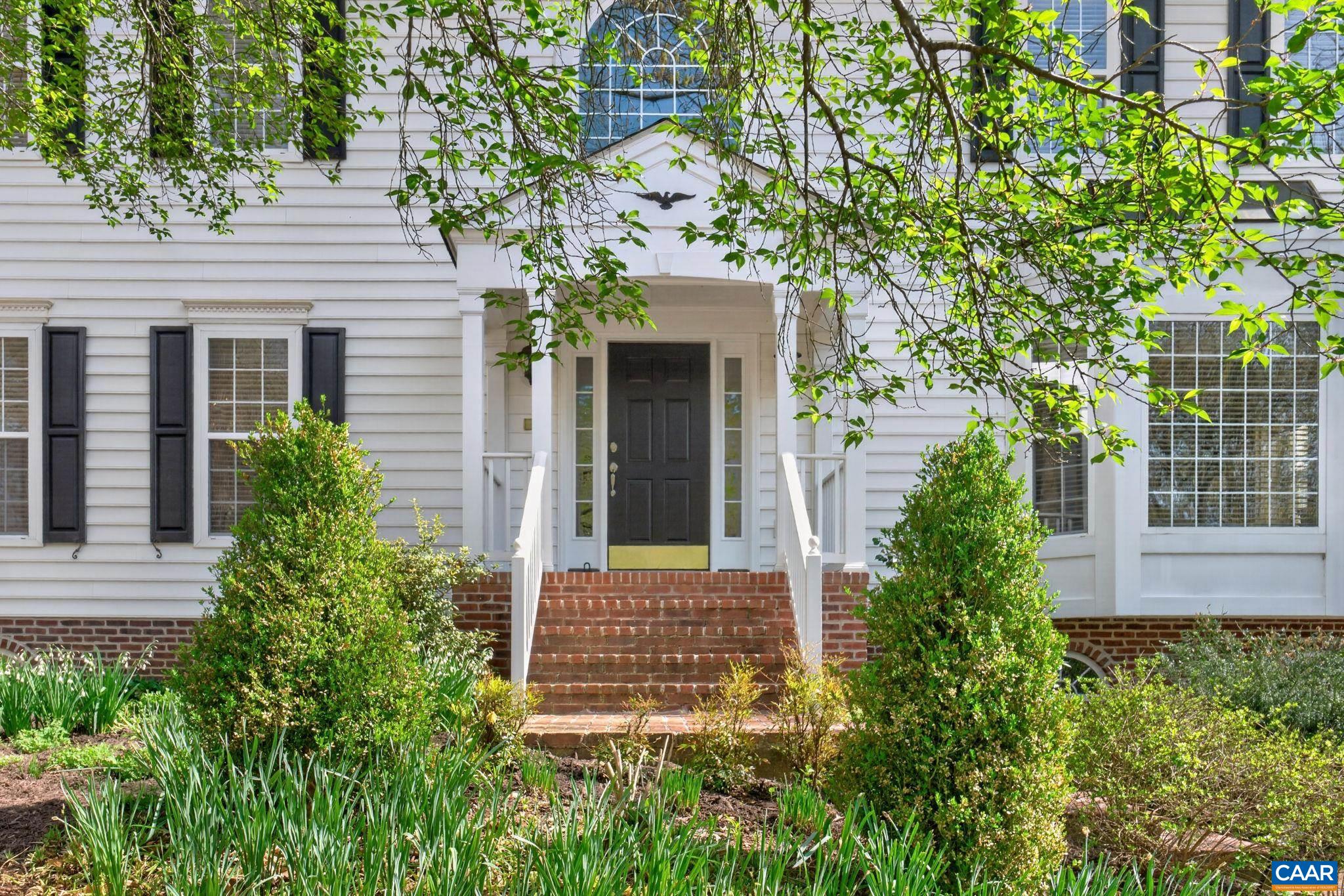 1113 RIVER OAKS LN