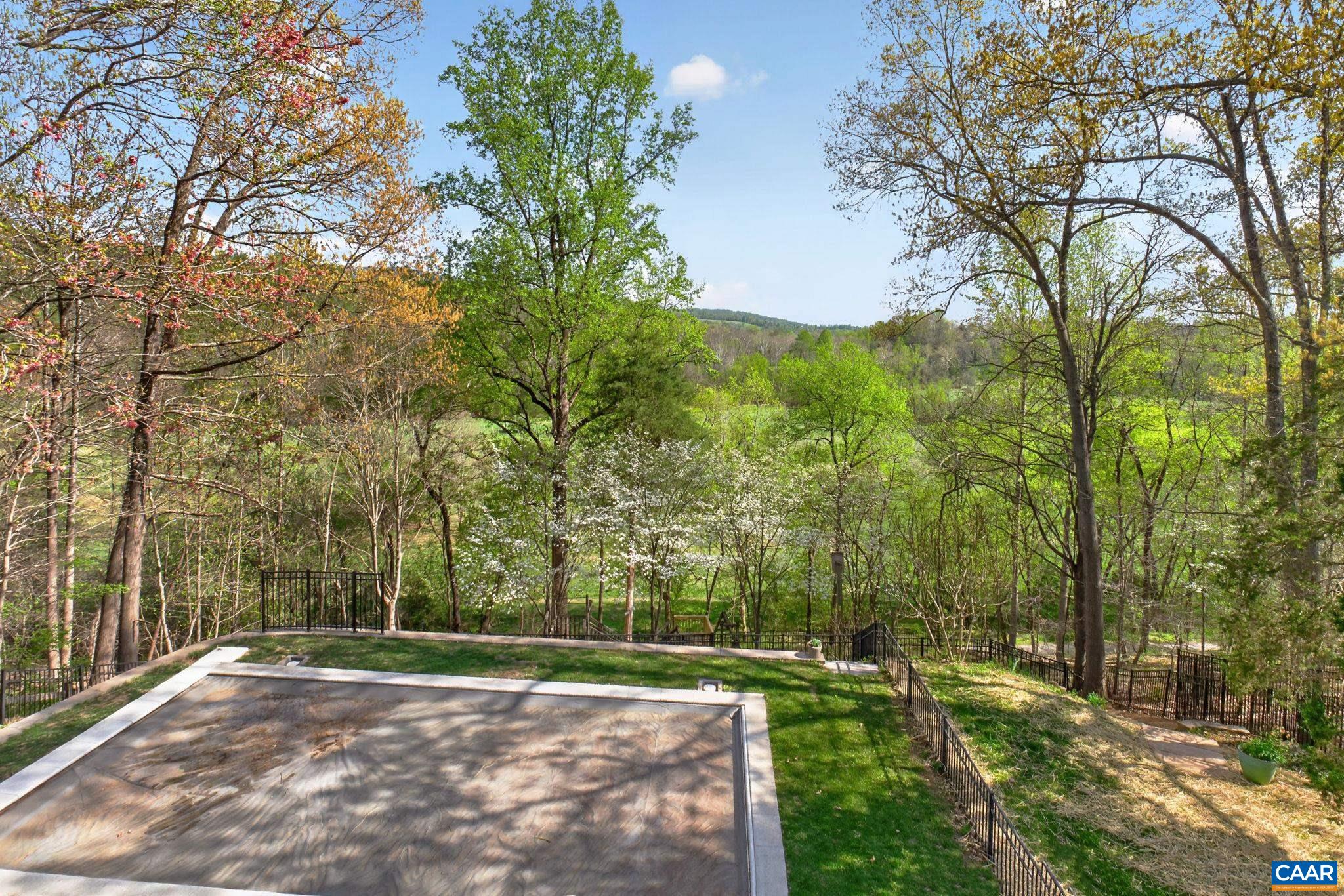 1113 RIVER OAKS LN