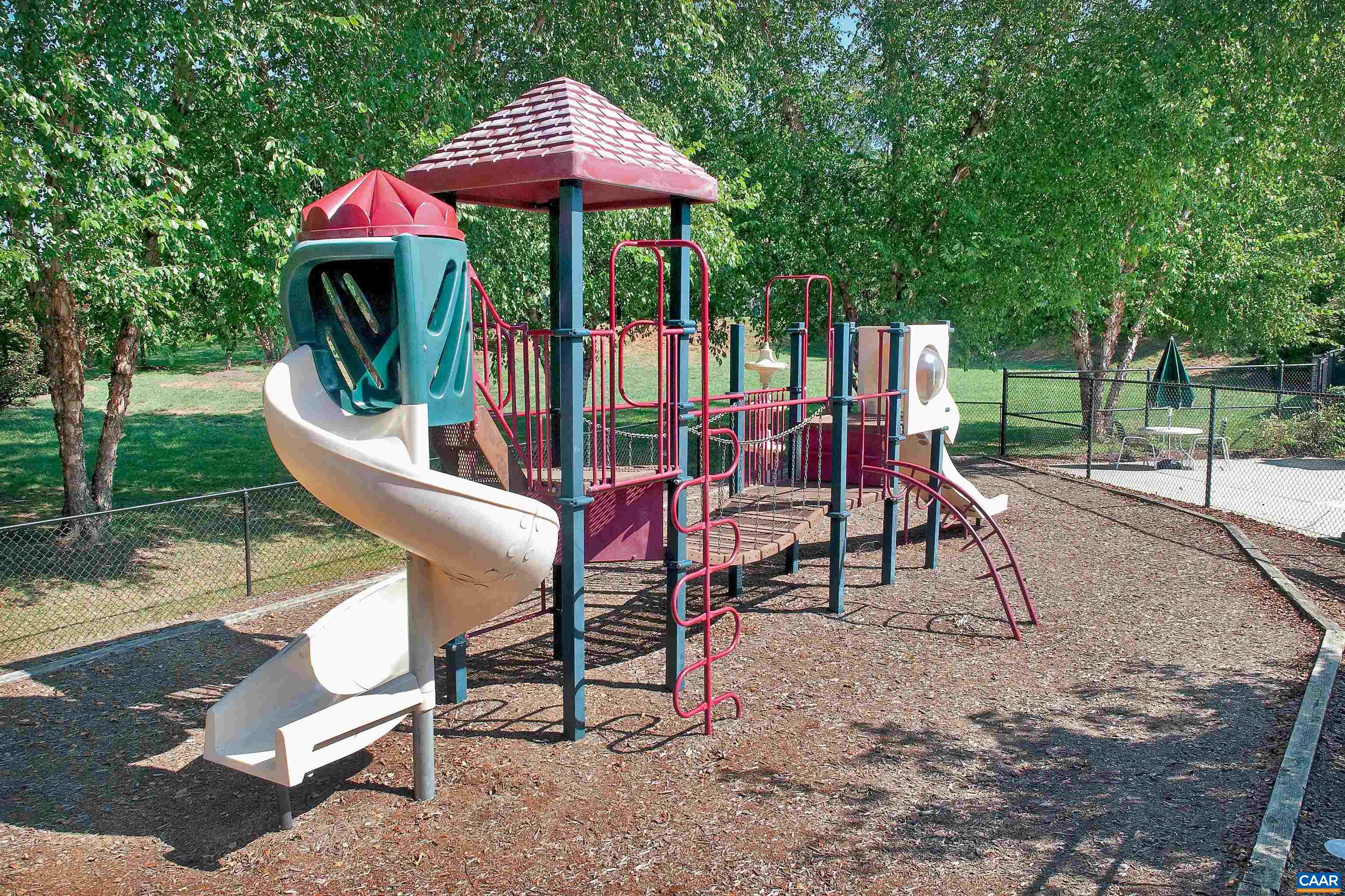1113 RIVER OAKS LN