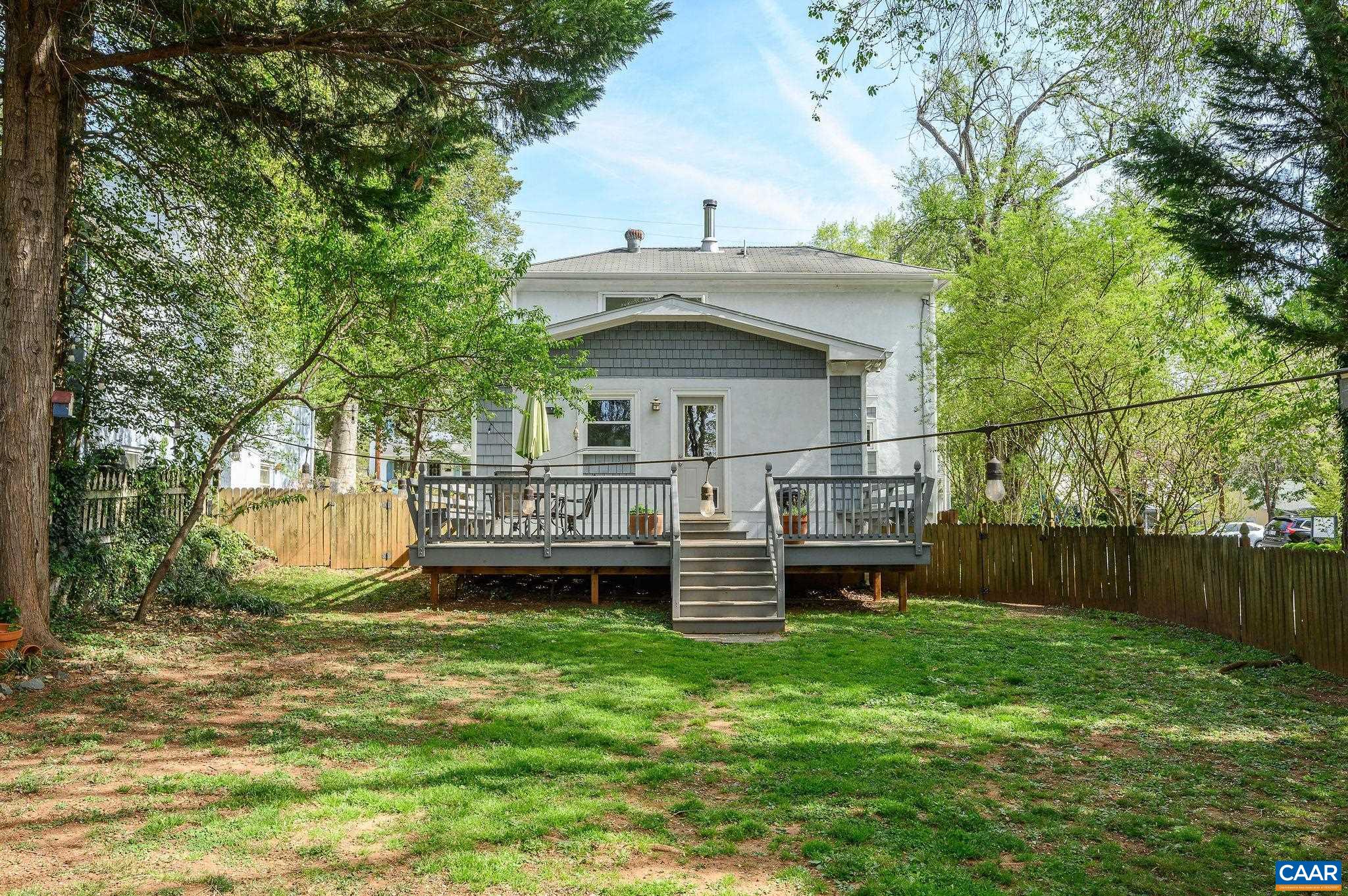 822 MONTICELLO AVE