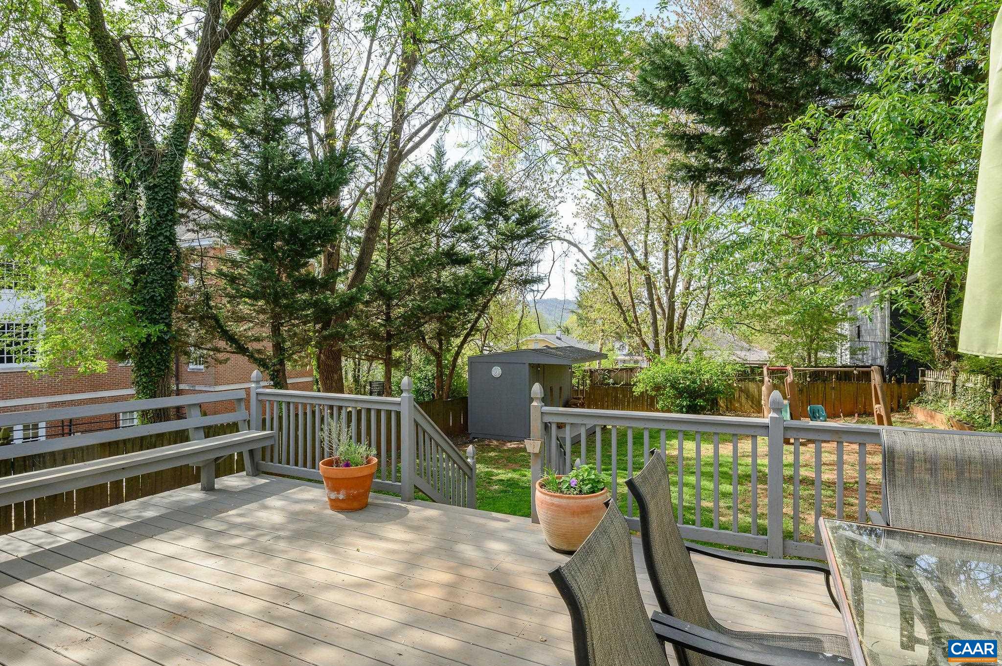 822 MONTICELLO AVE