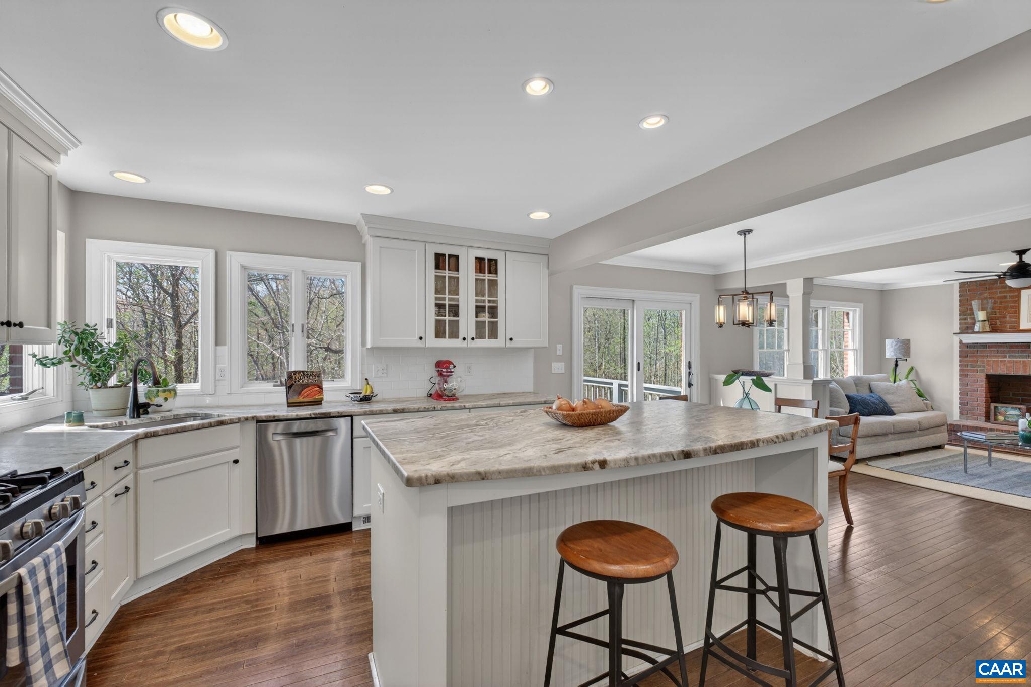 7087 DICK WOODS RD