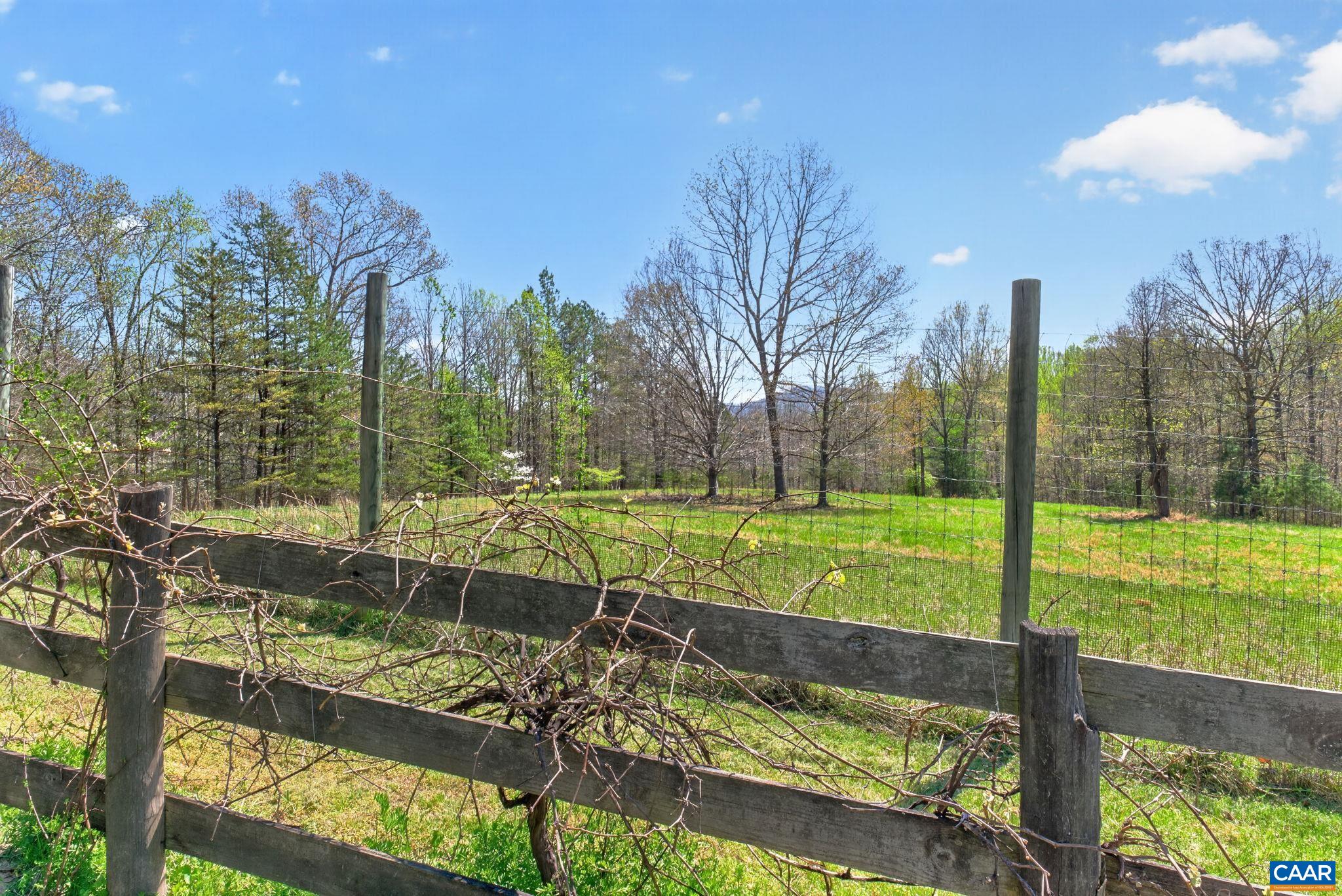 7087 DICK WOODS RD