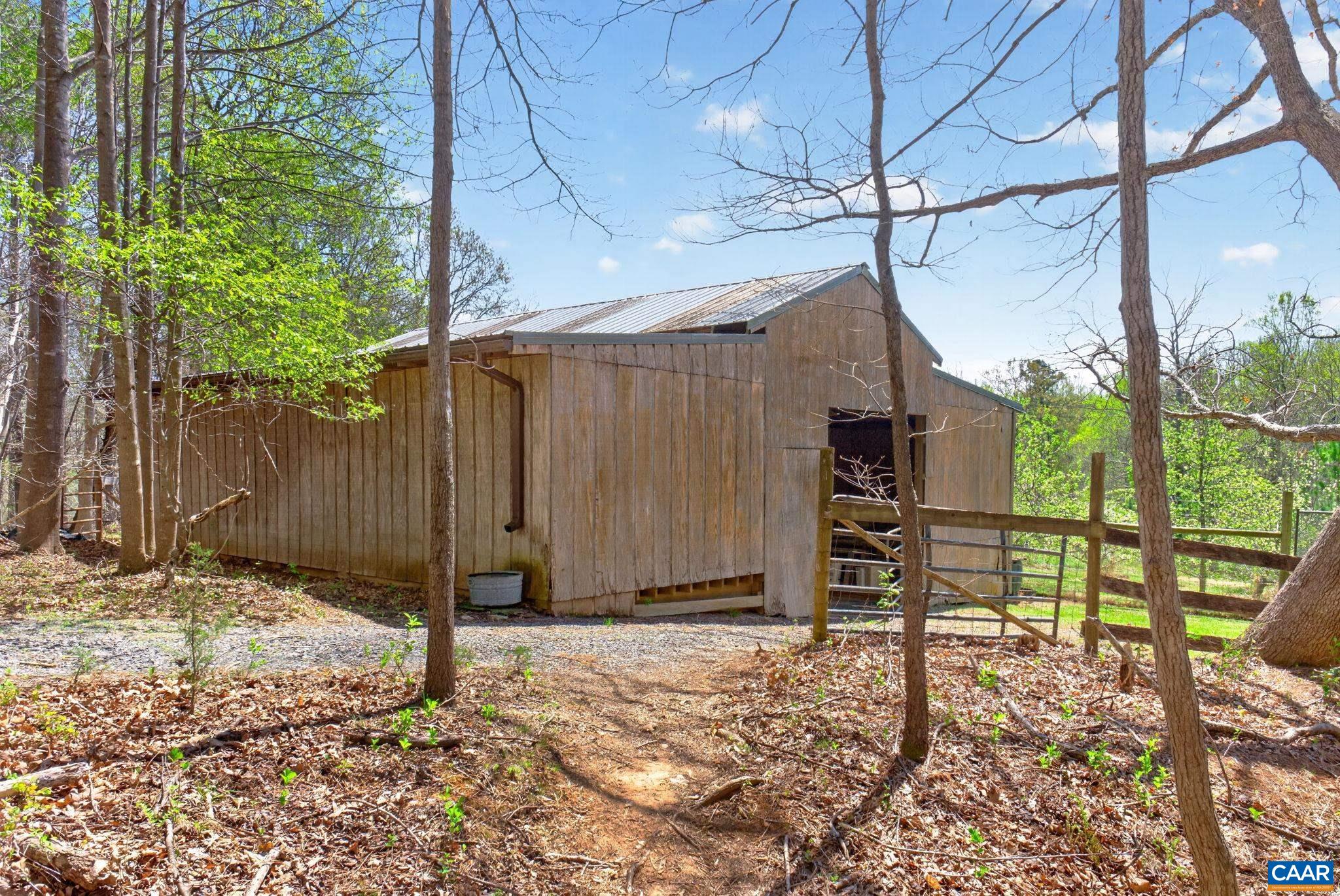 7087 DICK WOODS RD