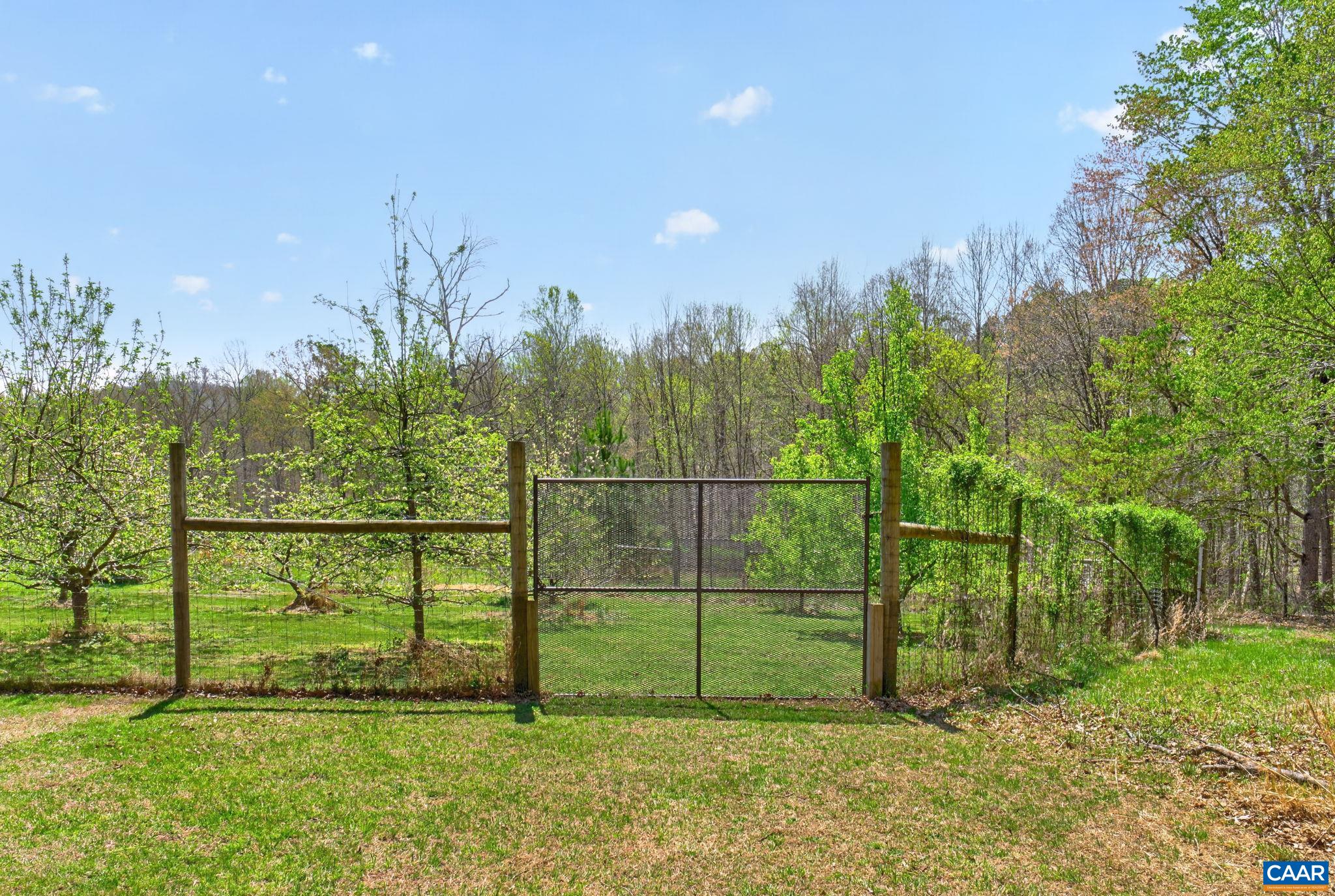 7087 DICK WOODS RD