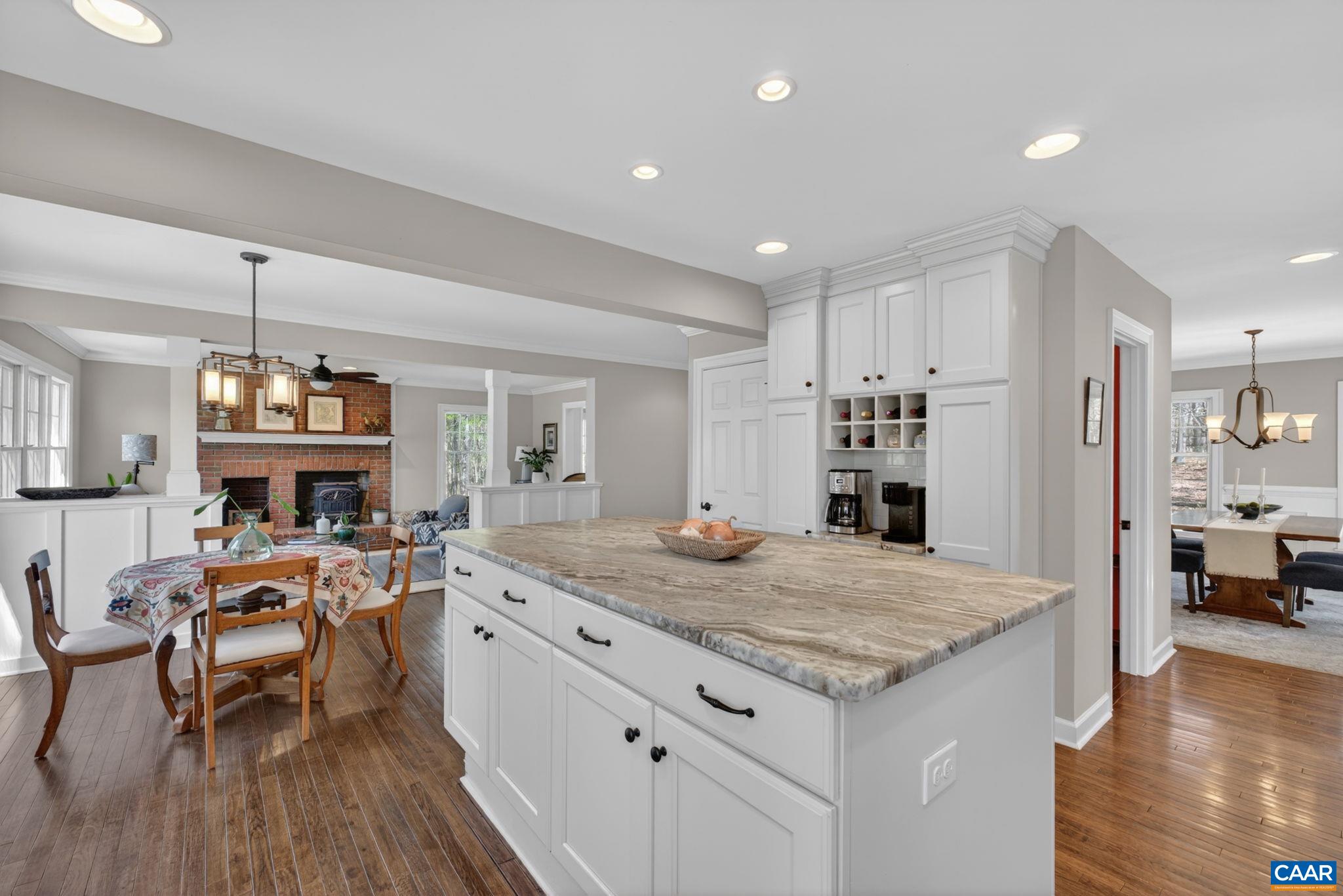 7087 DICK WOODS RD