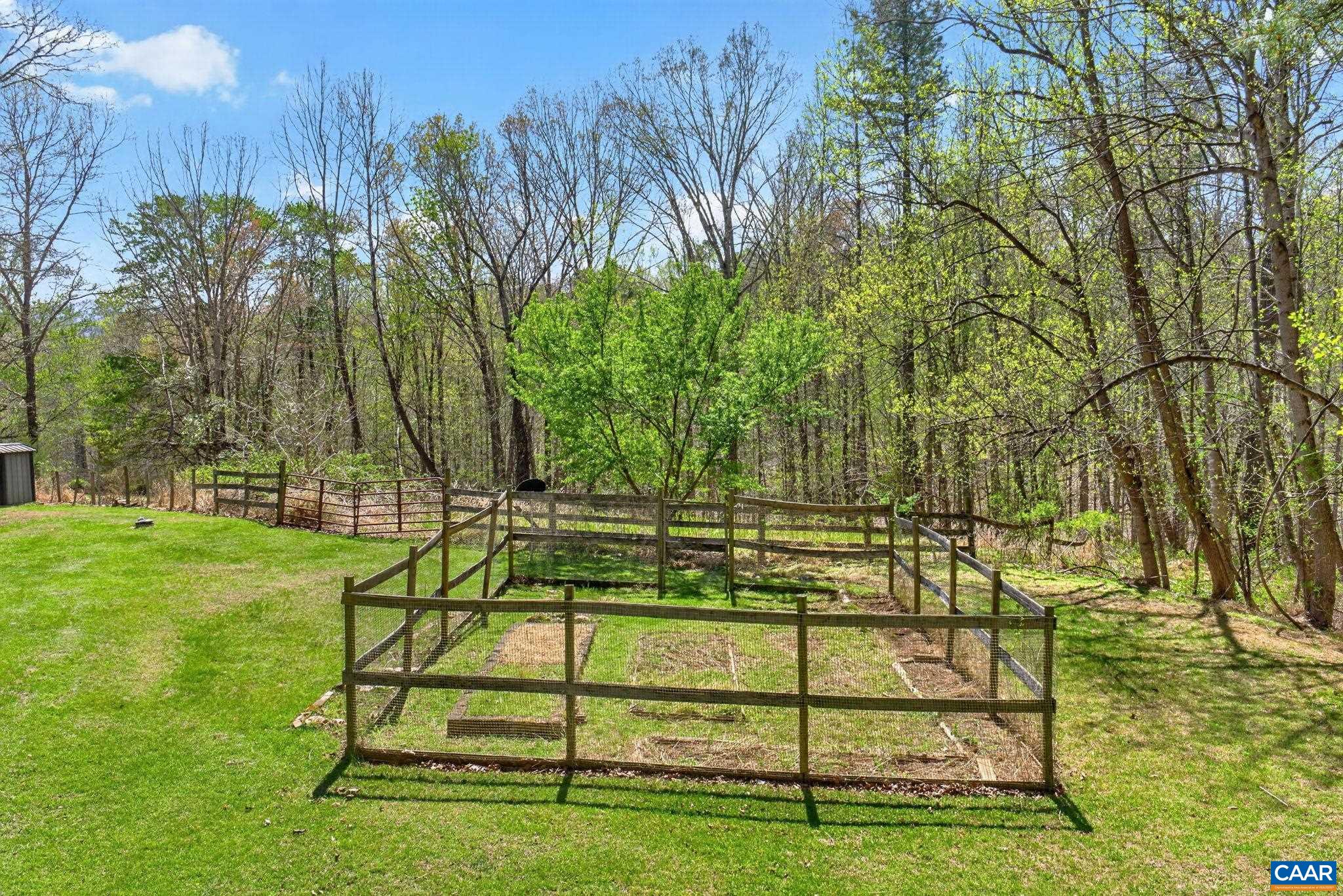 7087 DICK WOODS RD
