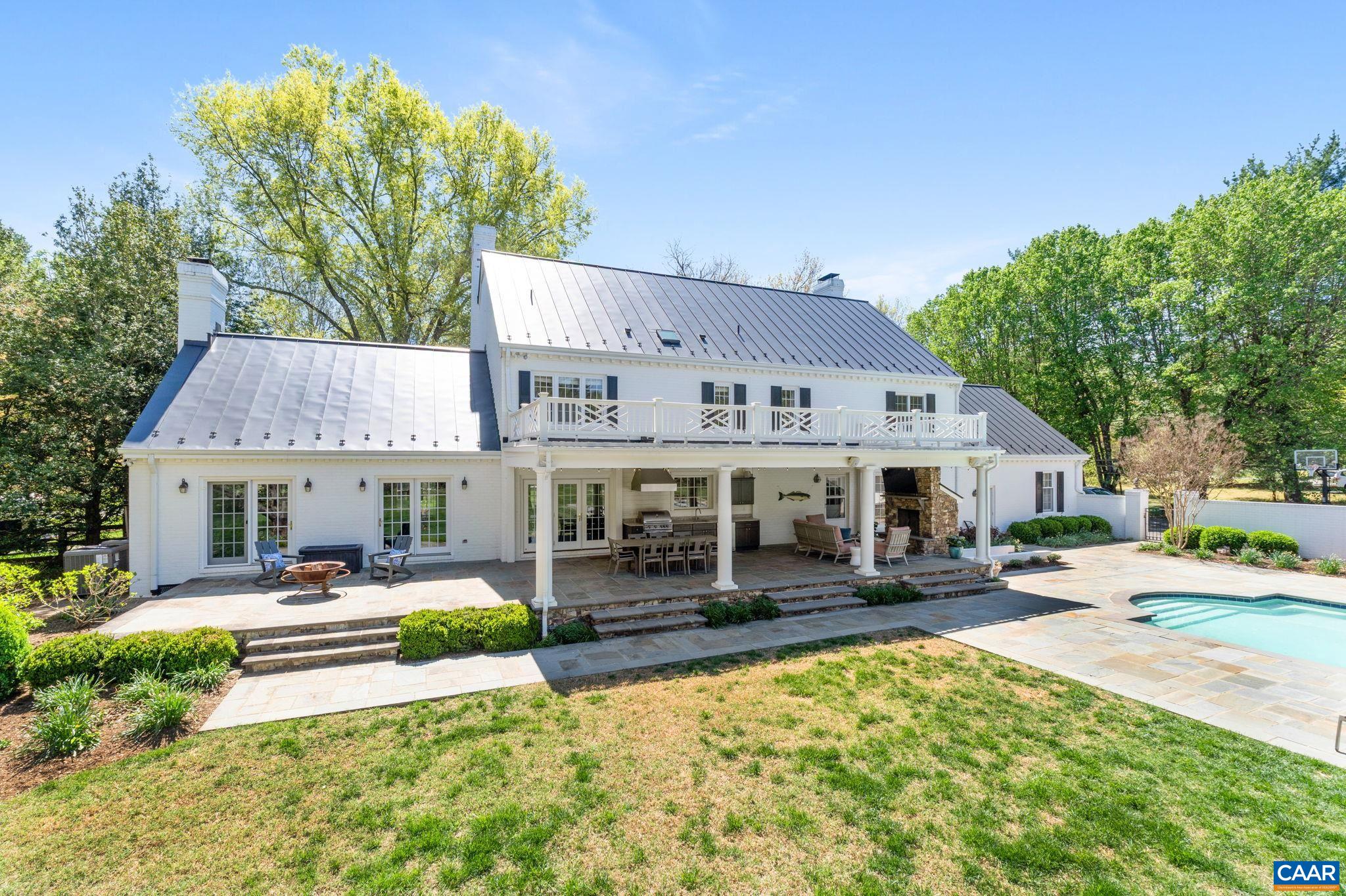 101 CAVALIER DR