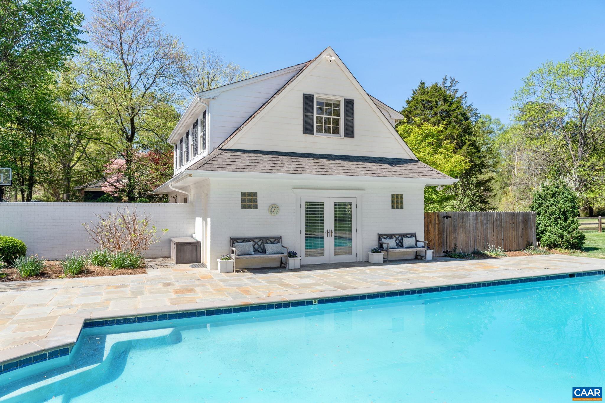 101 CAVALIER DR