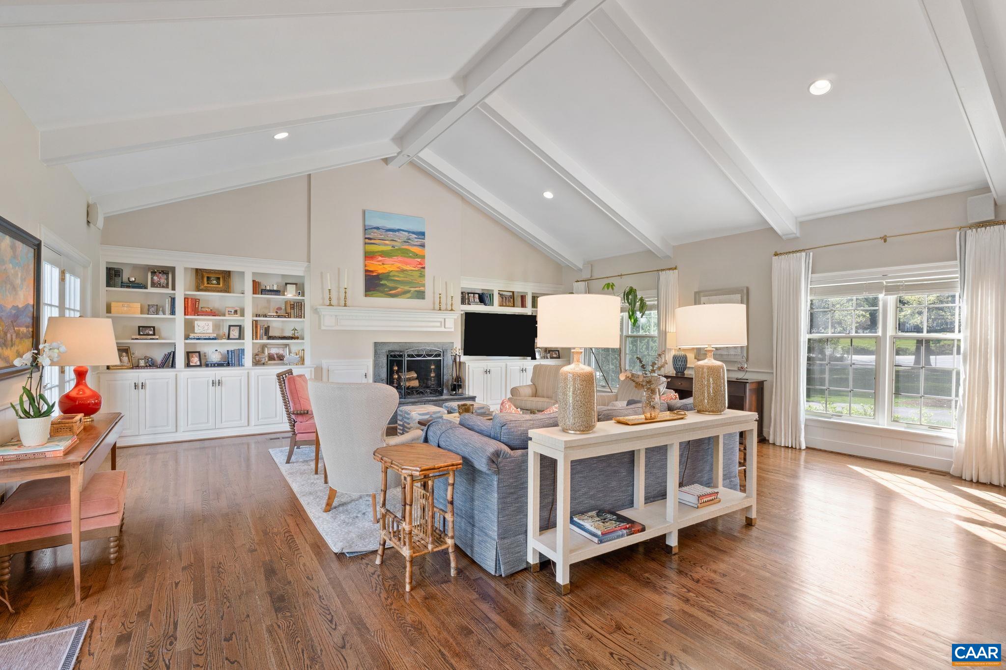 101 CAVALIER DR