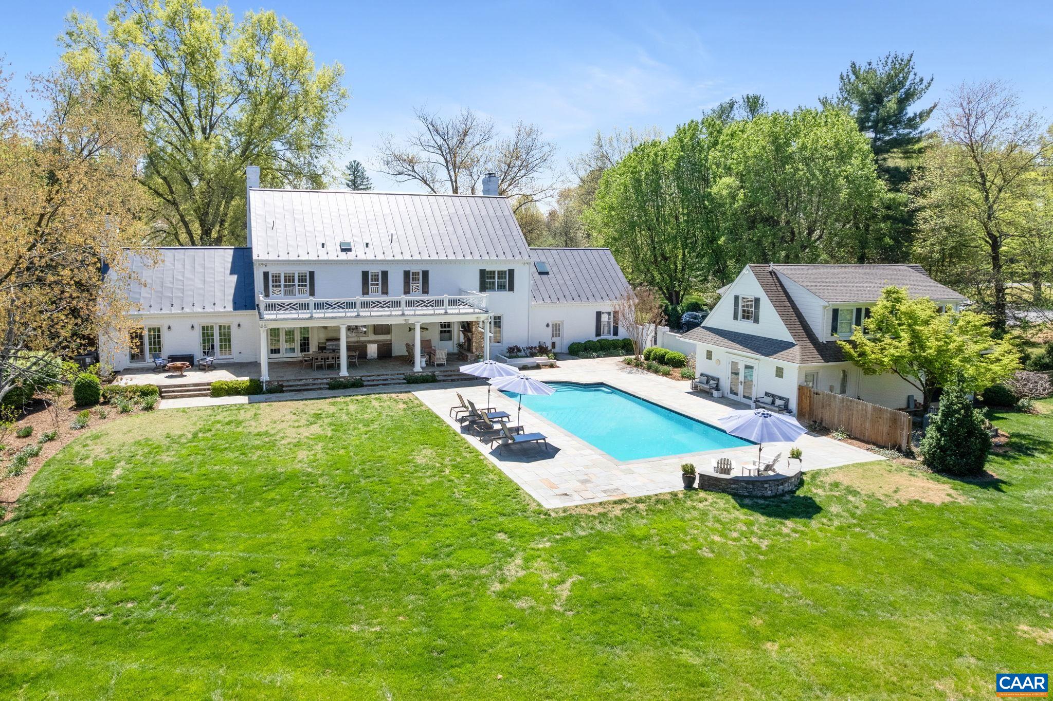 101 CAVALIER DR