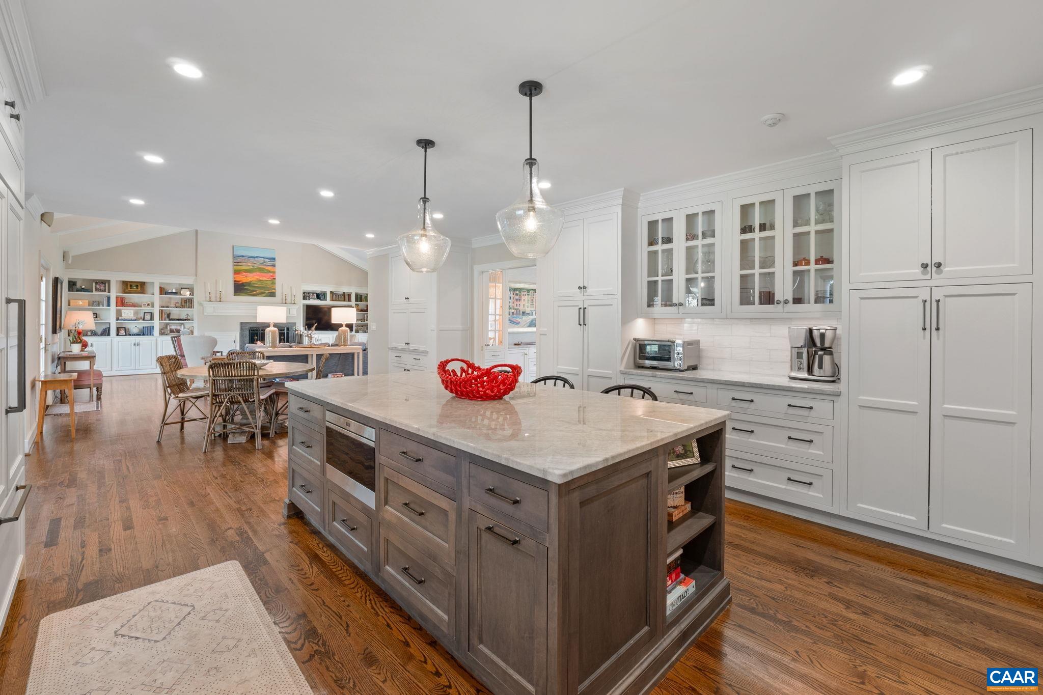 101 CAVALIER DR