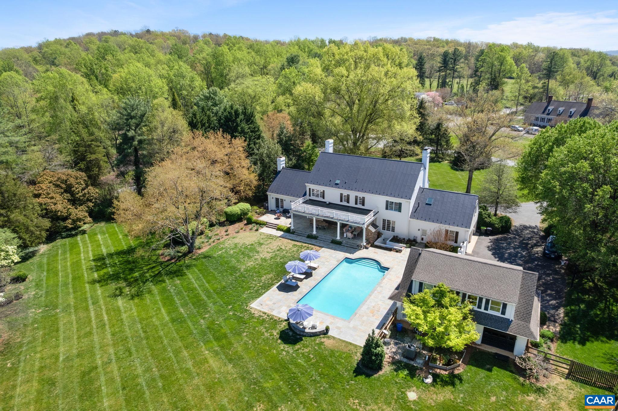 101 CAVALIER DR