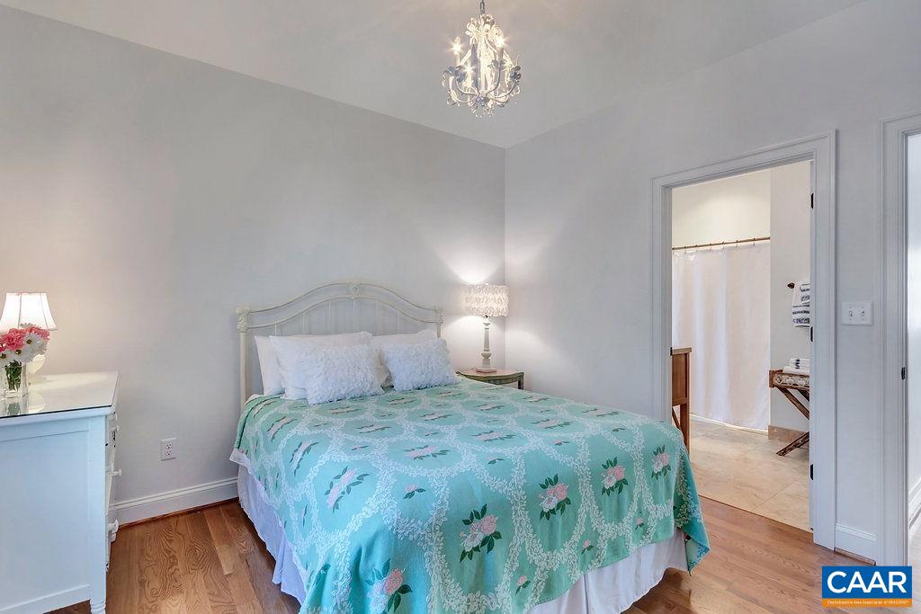 207 DOUGLAS AVE Unit: C