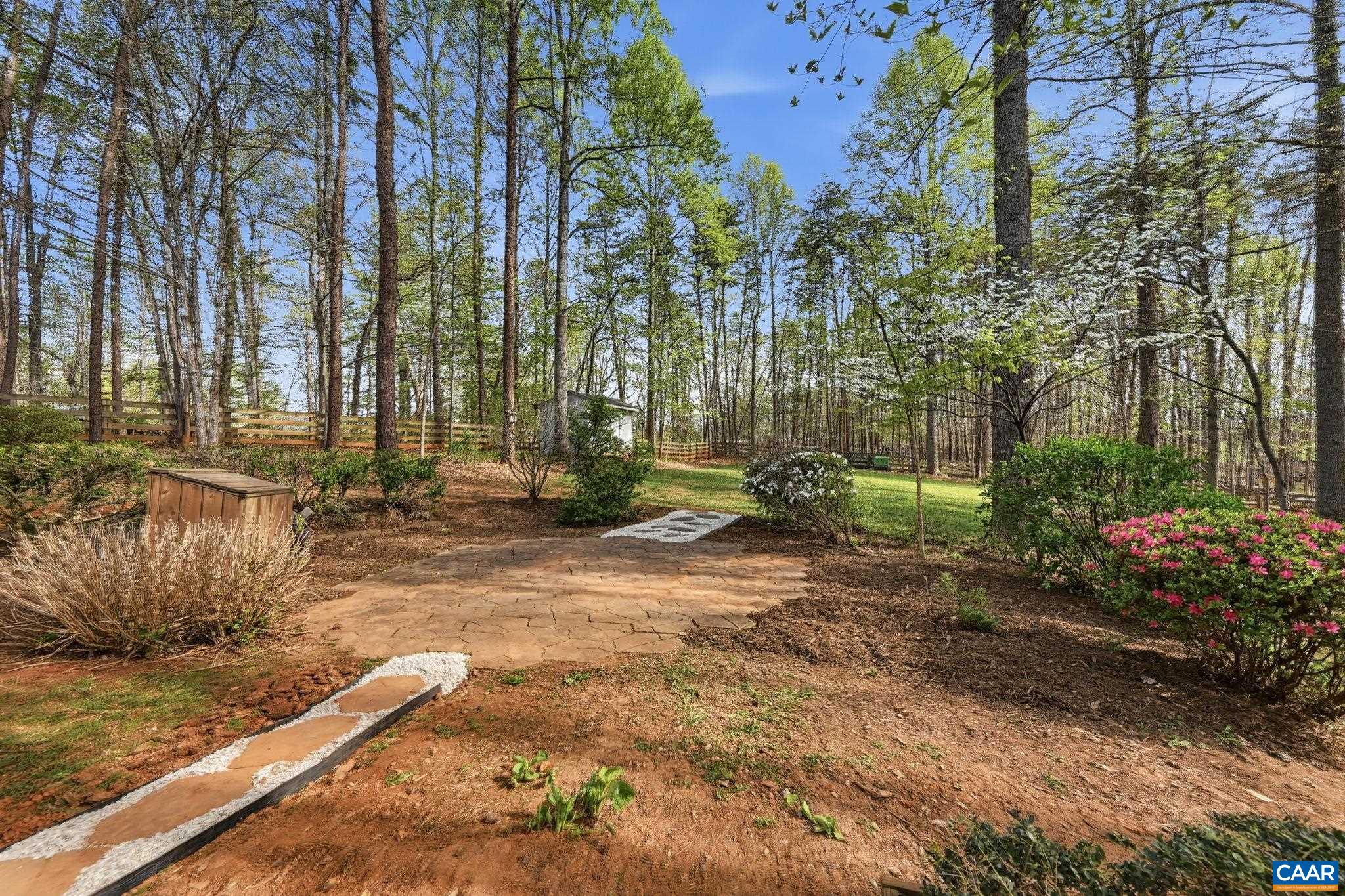 1009 STONEWOOD DR